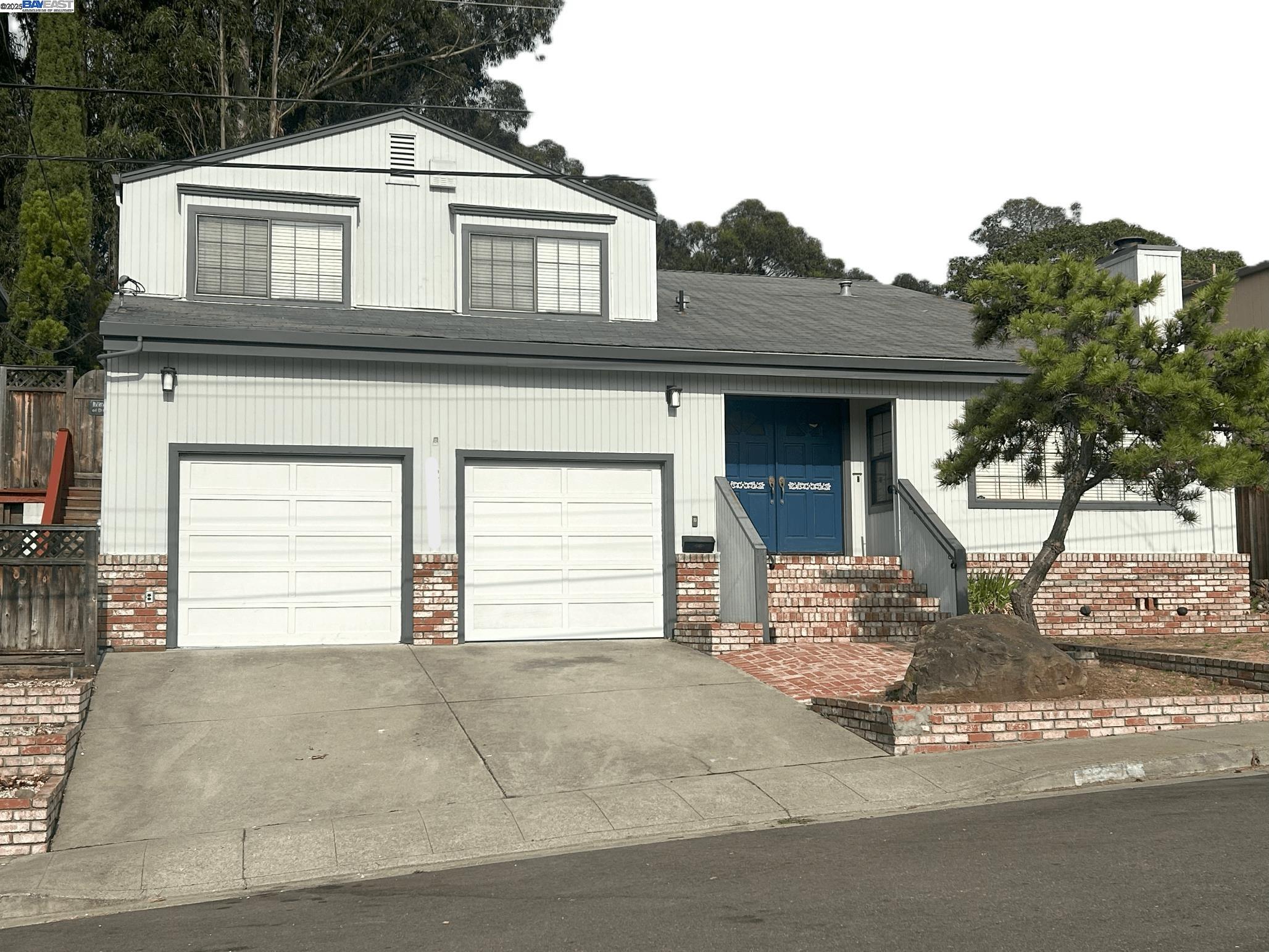 Detail Gallery Image 1 of 15 For Cynthia Ct, Hayward,  CA 94541 - 4 Beds | 2/1 Baths
