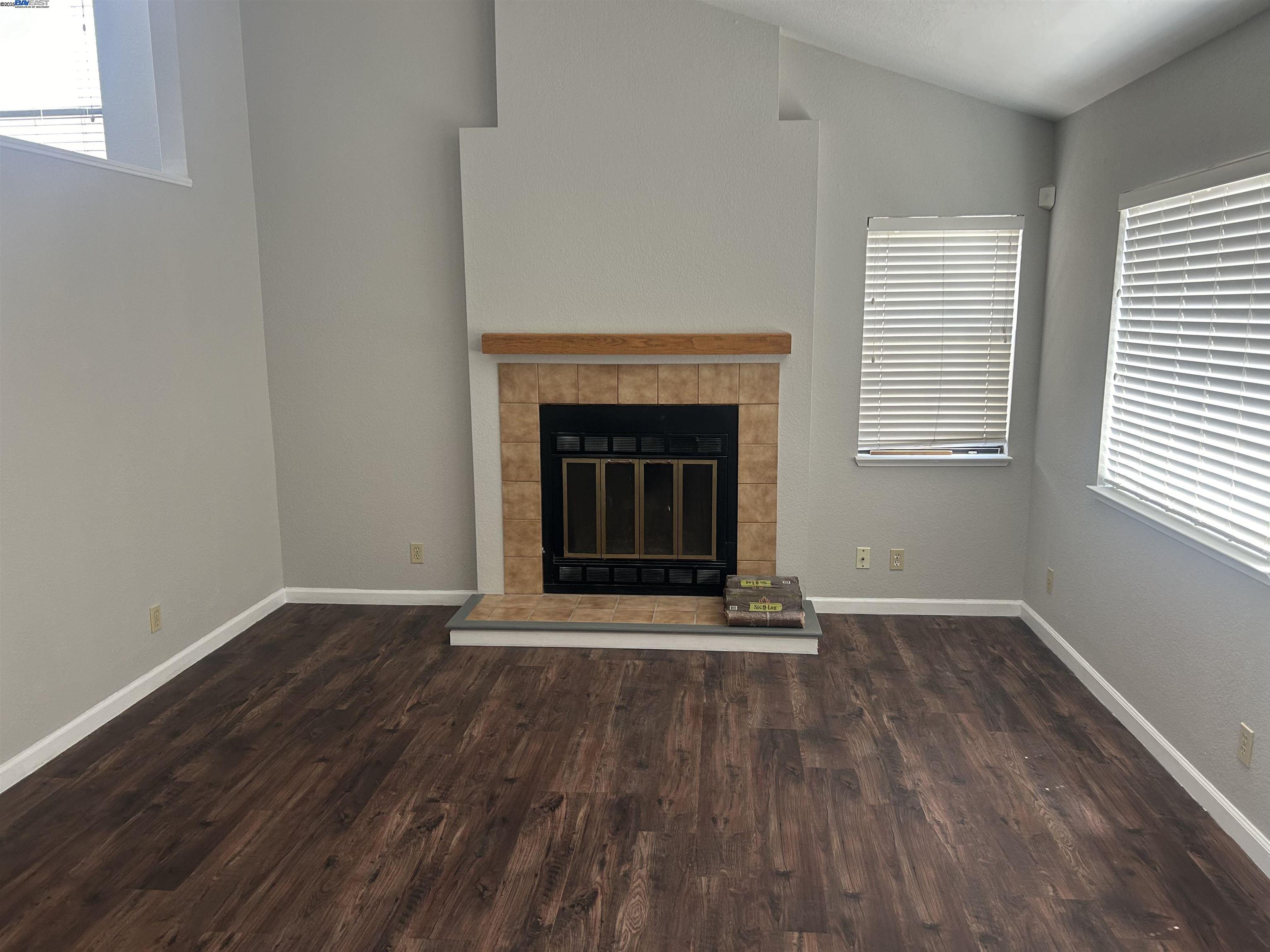 Detail Gallery Image 1 of 13 For Cynthia Ct, Hayward,  CA 94541 - 4 Beds | 2/1 Baths