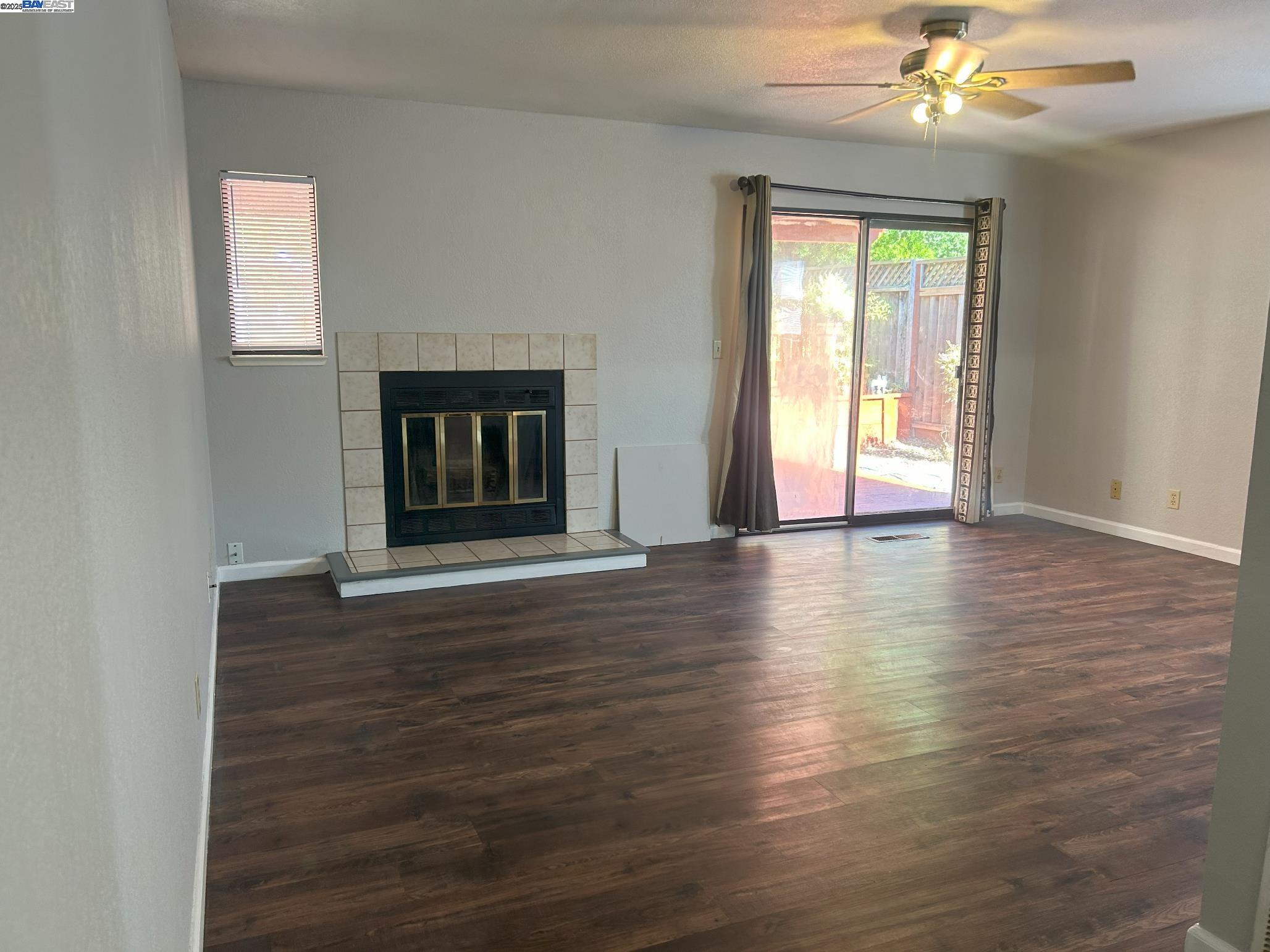 Detail Gallery Image 2 of 15 For Cynthia Ct, Hayward,  CA 94541 - 4 Beds | 2/1 Baths