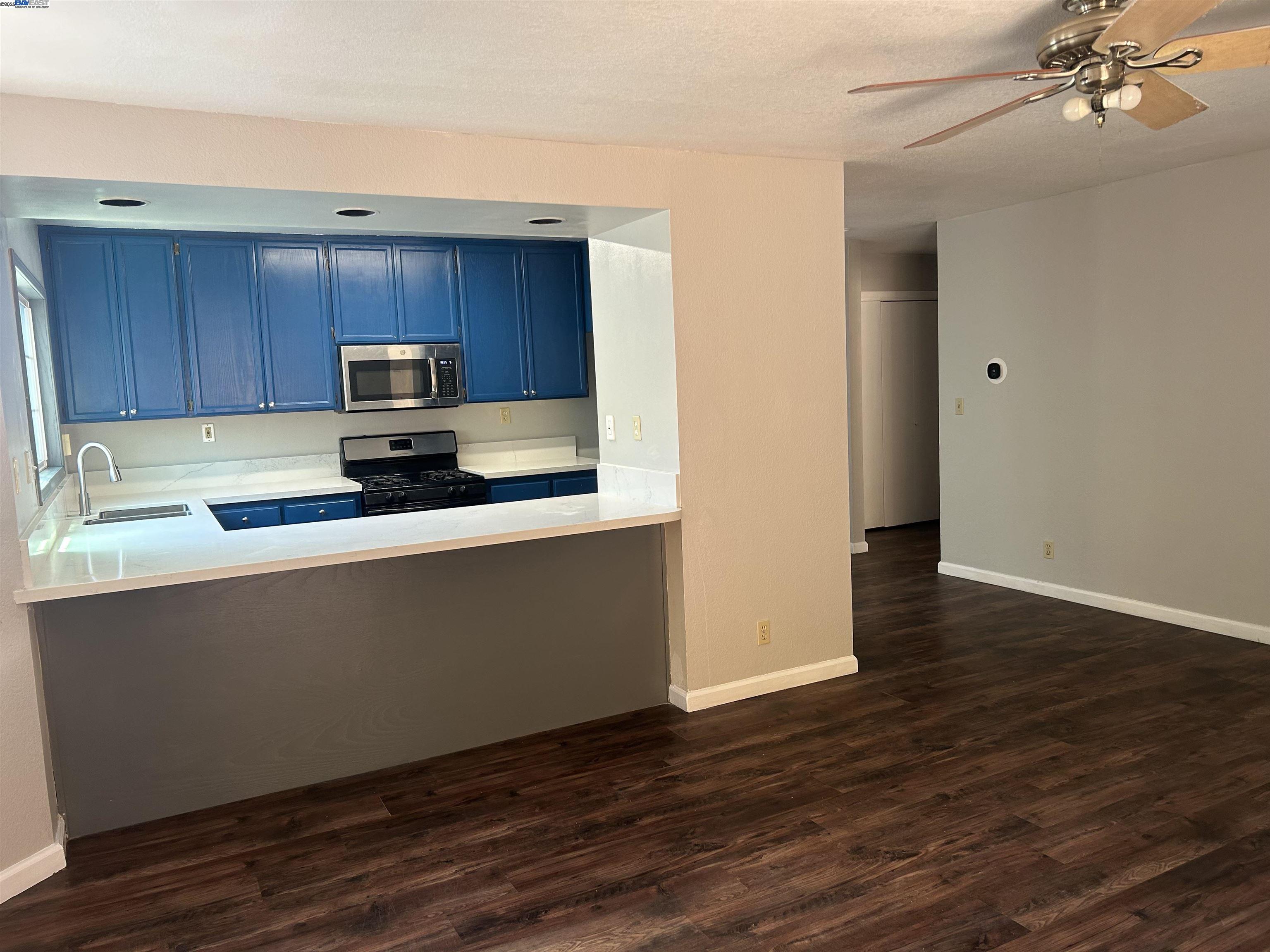 Detail Gallery Image 3 of 13 For Cynthia Ct, Hayward,  CA 94541 - 4 Beds | 2/1 Baths