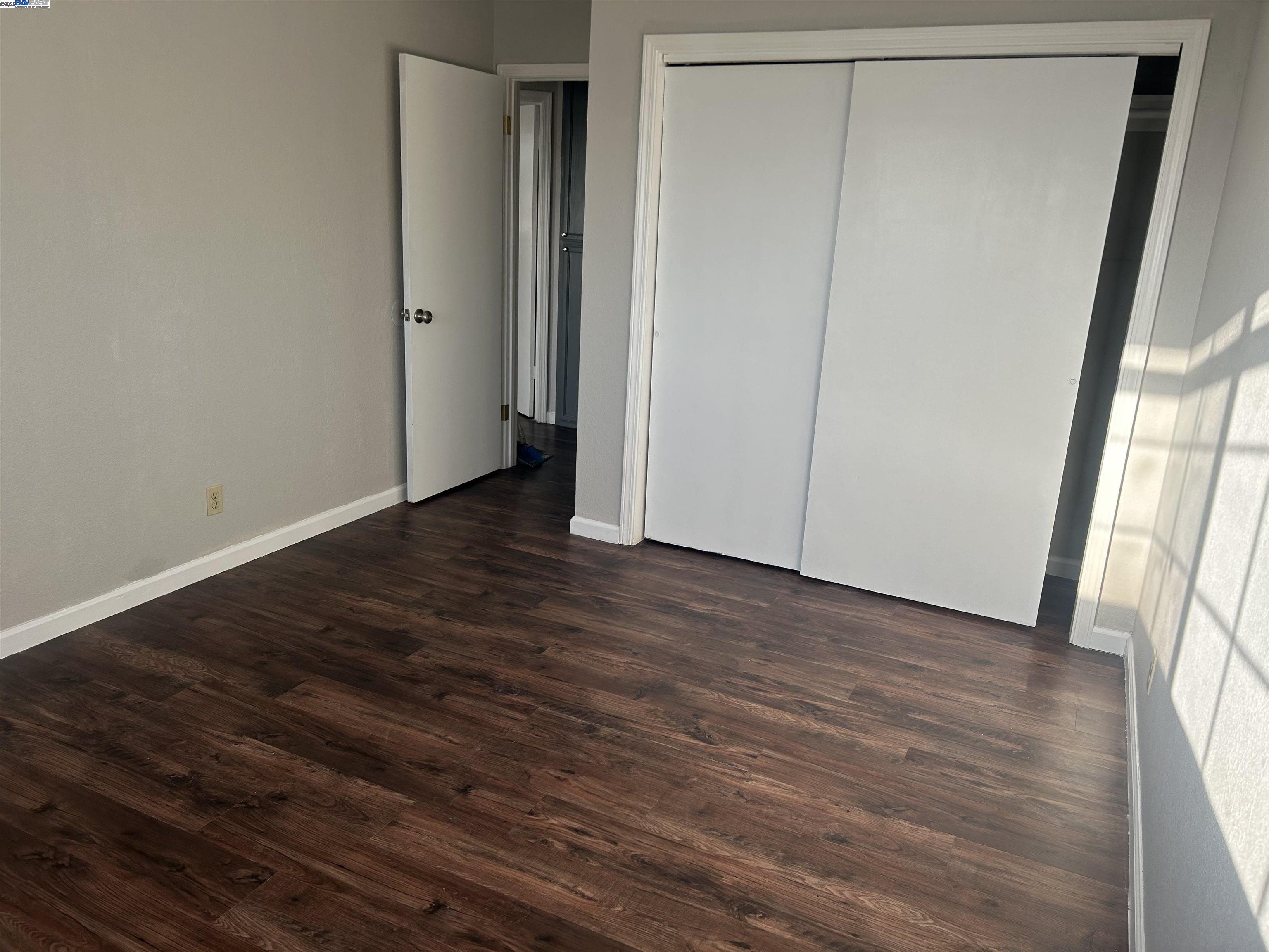 Detail Gallery Image 6 of 13 For Cynthia Ct, Hayward,  CA 94541 - 4 Beds | 2/1 Baths