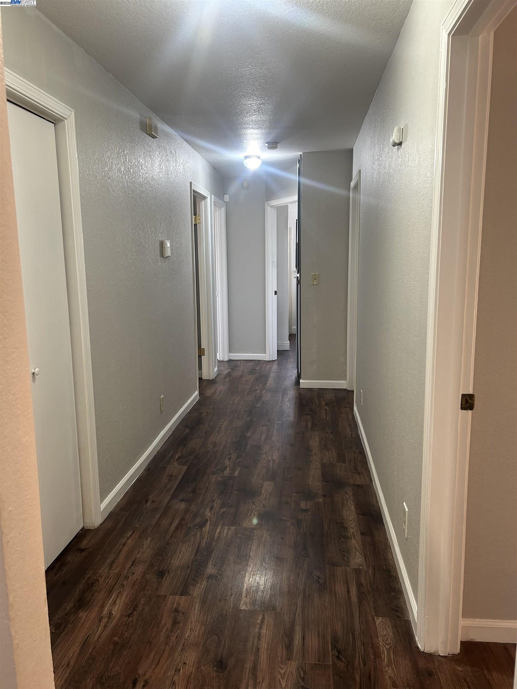 Detail Gallery Image 8 of 13 For Cynthia Ct, Hayward,  CA 94541 - 4 Beds | 2/1 Baths