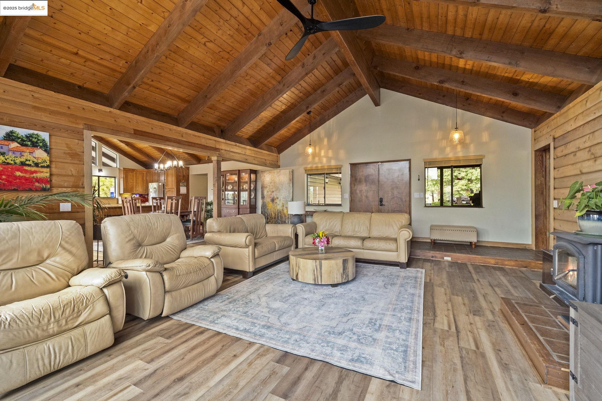 Detail Gallery Image 14 of 58 For 21762 Hunts Rd, Sonora,  CA 95370 - 3 Beds | 3 Baths