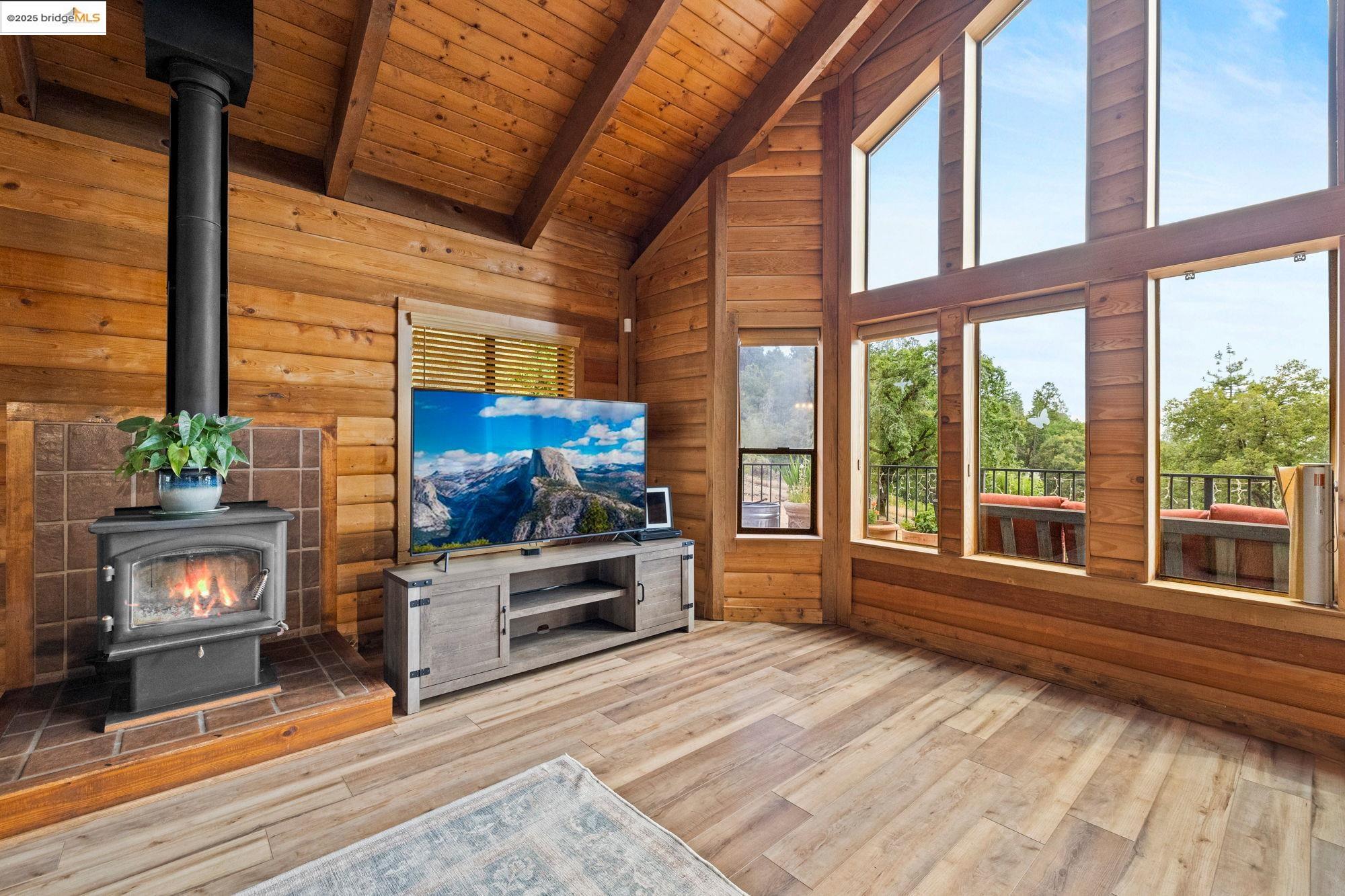 Detail Gallery Image 15 of 58 For 21762 Hunts Rd, Sonora,  CA 95370 - 3 Beds | 3 Baths