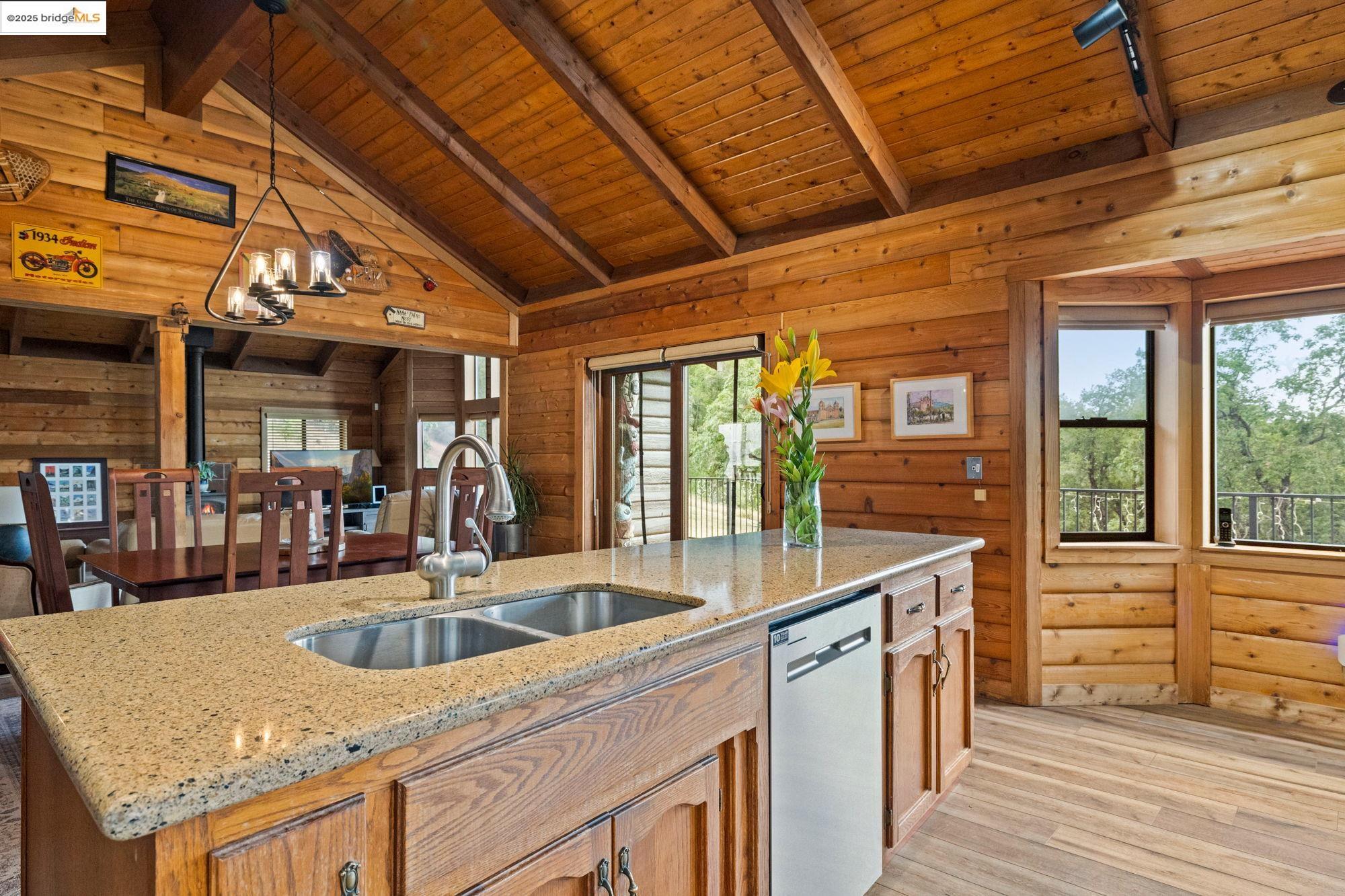 Detail Gallery Image 19 of 58 For 21762 Hunts Rd, Sonora,  CA 95370 - 3 Beds | 3 Baths