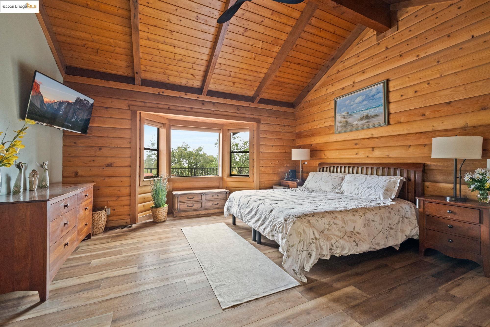 Detail Gallery Image 7 of 58 For 21762 Hunts Rd, Sonora,  CA 95370 - 3 Beds | 3 Baths