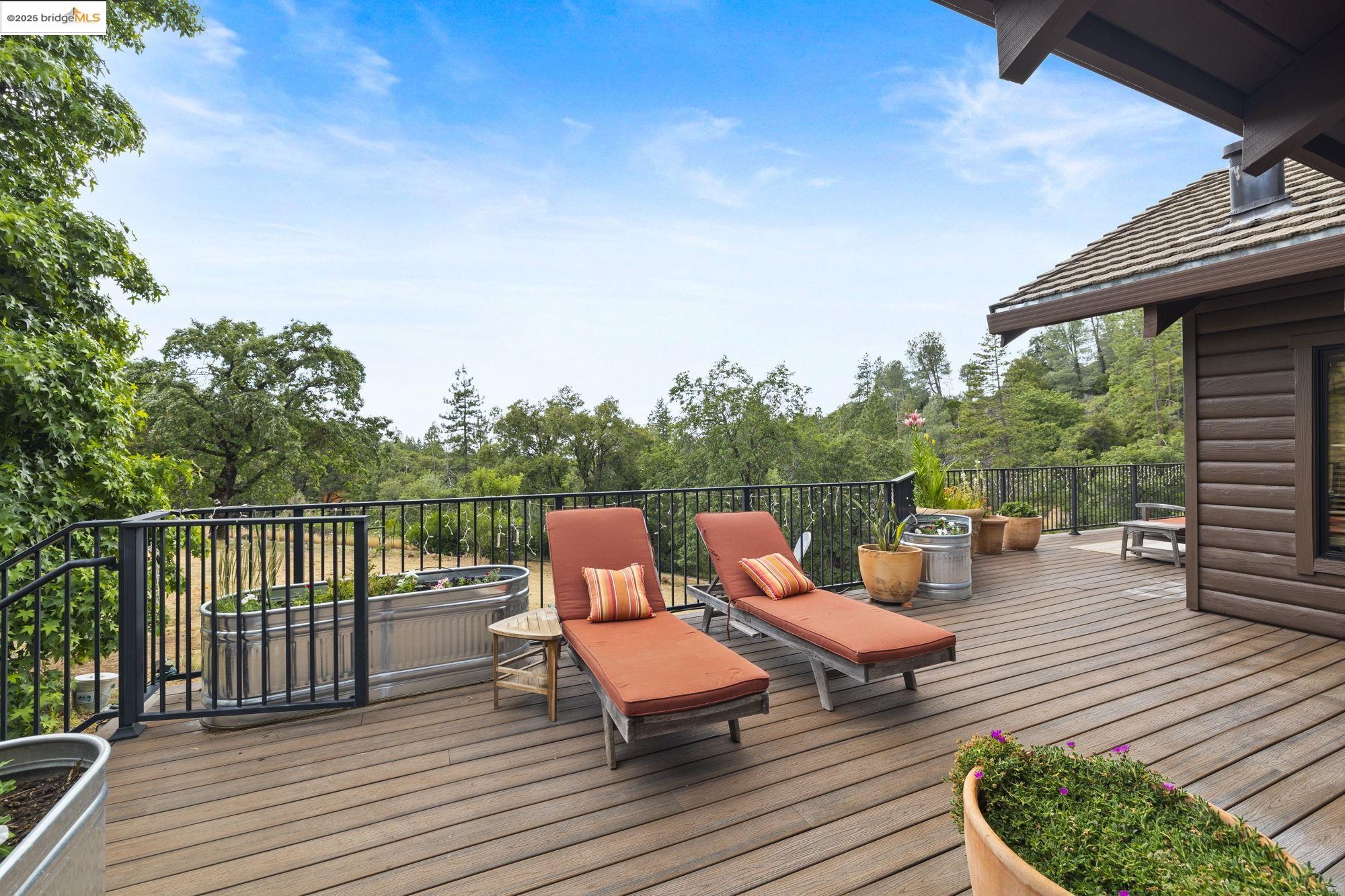 Detail Gallery Image 9 of 58 For 21762 Hunts Rd, Sonora,  CA 95370 - 3 Beds | 3 Baths