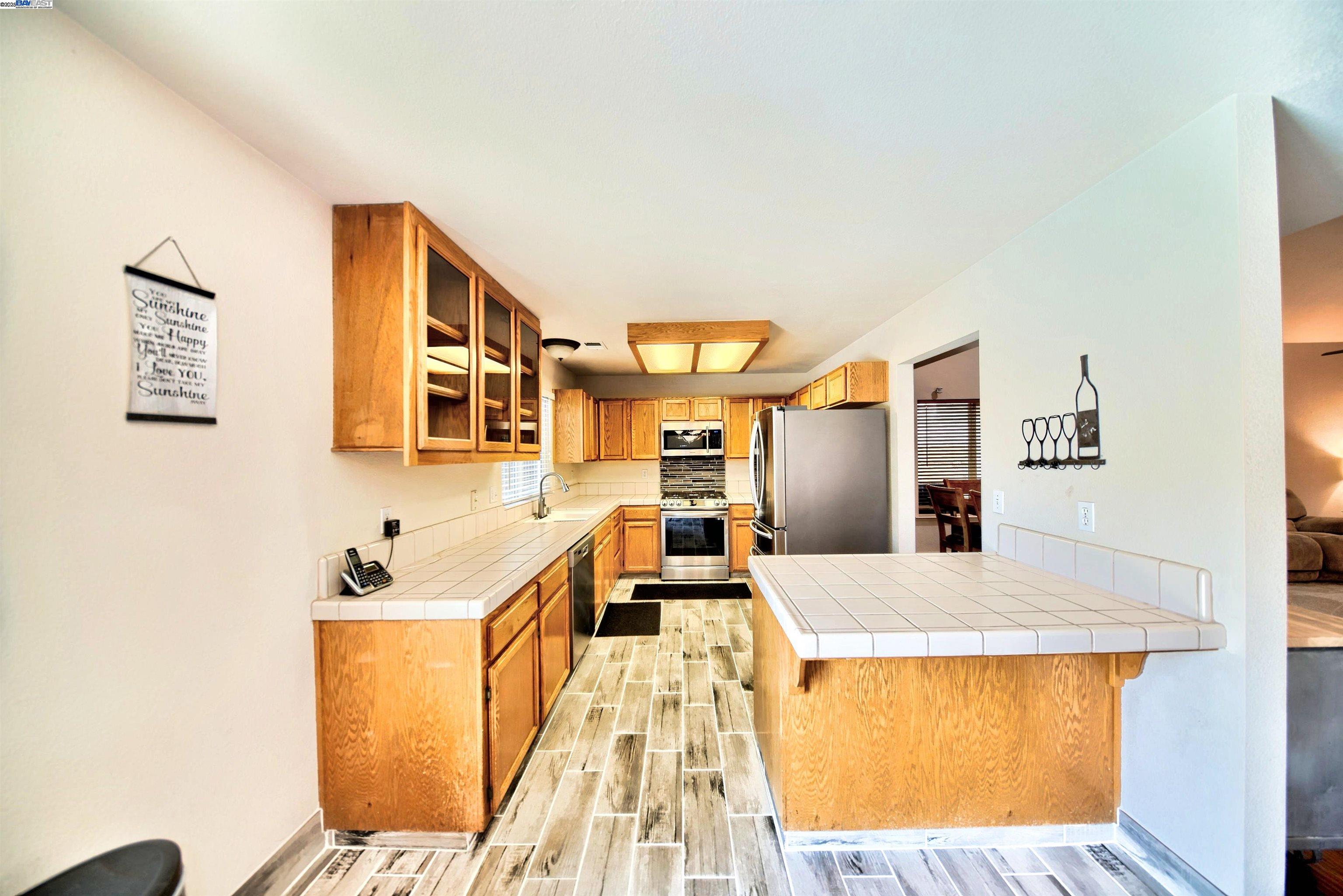 Detail Gallery Image 17 of 32 For 4516 Old Mill Ct, Salida,  CA 95368 - 4 Beds | 2/1 Baths