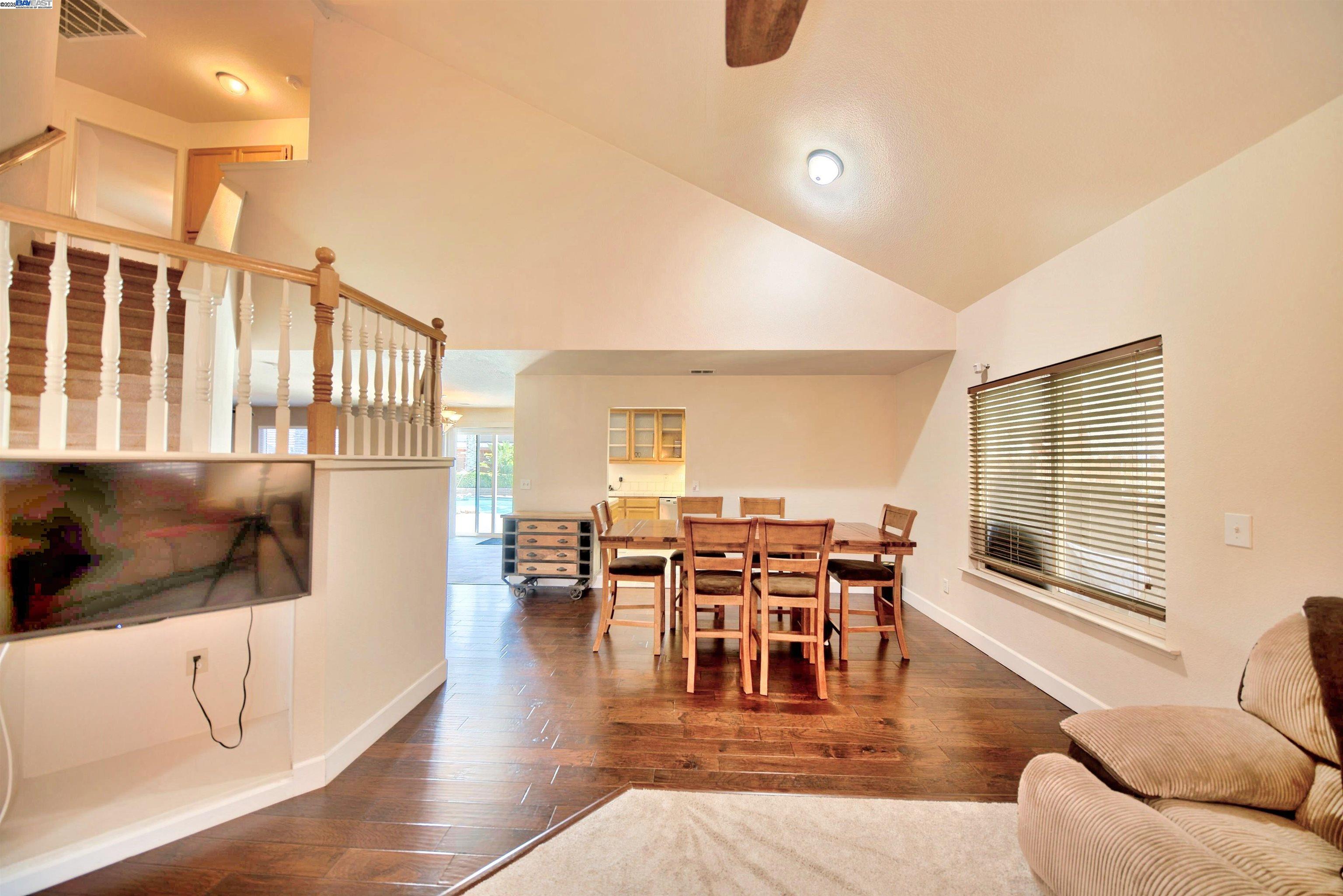 Detail Gallery Image 9 of 32 For 4516 Old Mill Ct, Salida,  CA 95368 - 4 Beds | 2/1 Baths