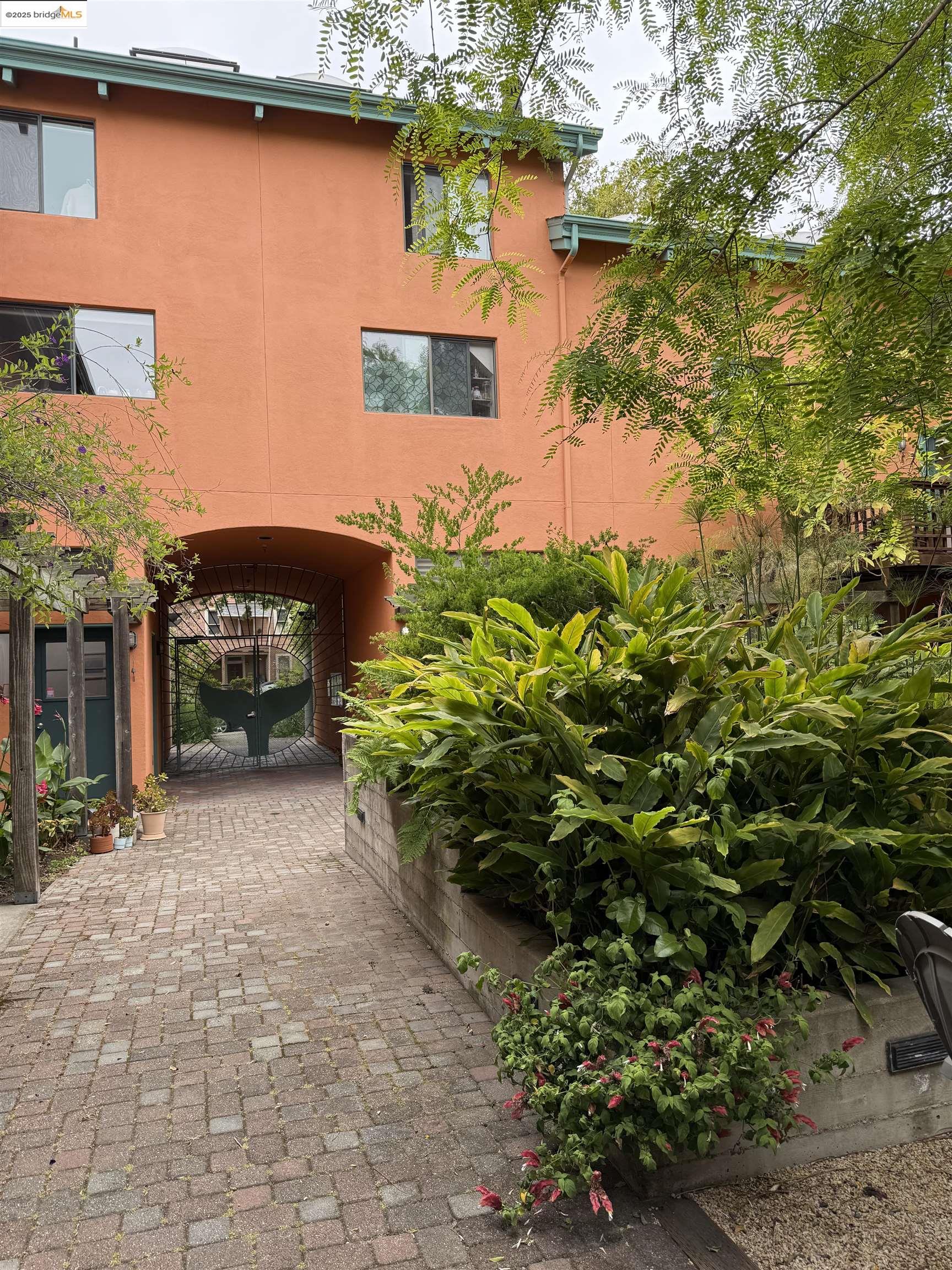 Photo #3: 41102760 Listing 