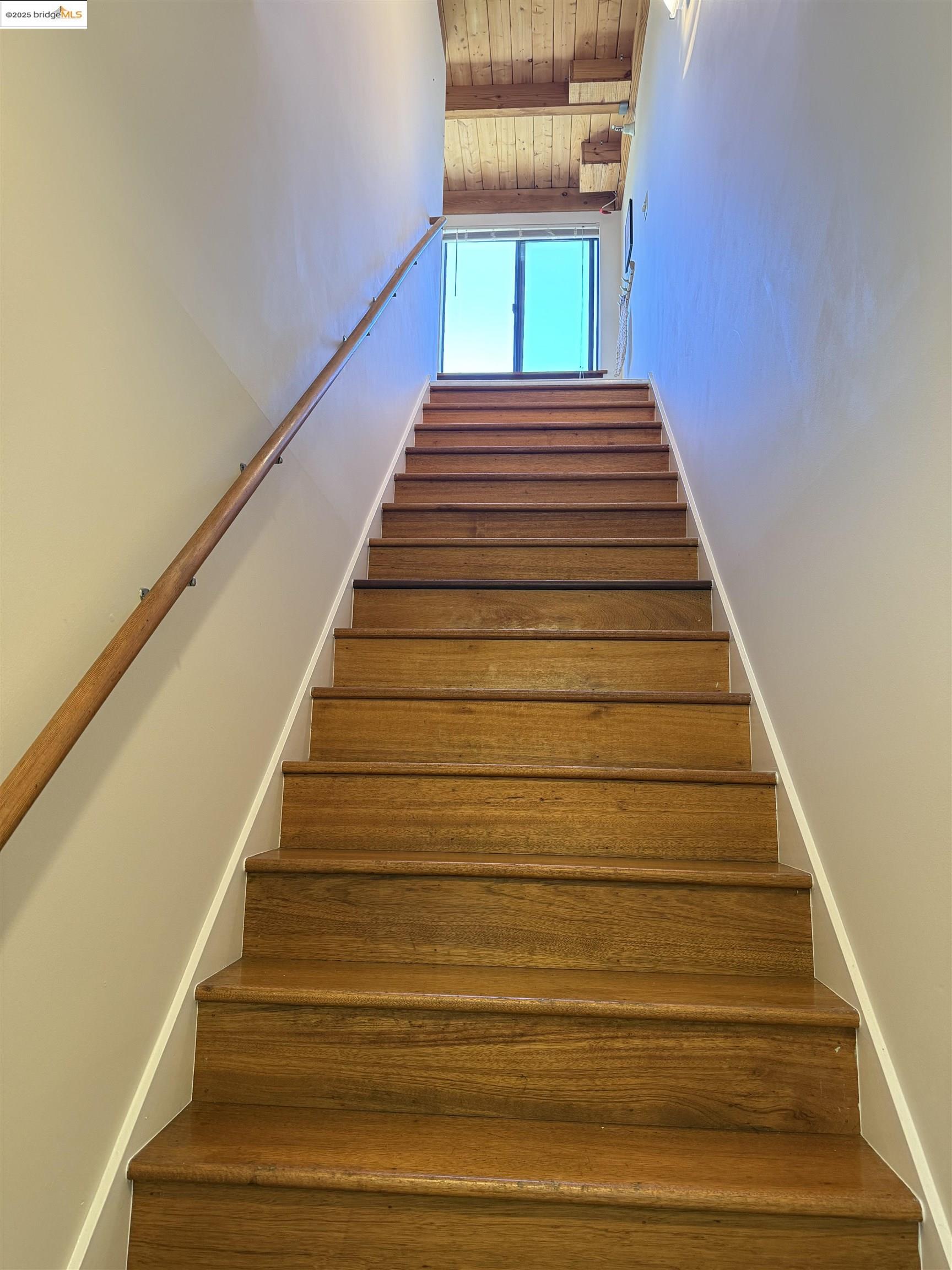 Detail Gallery Image 7 of 26 For 2120 6th Street #11,  Berkeley,  CA 94710 - 1 Beds | 1 Baths