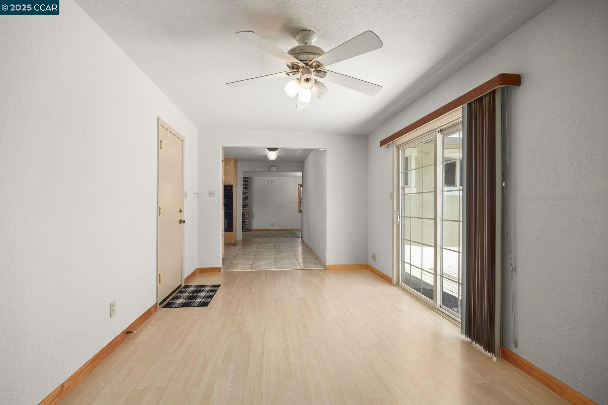 Detail Gallery Image 16 of 33 For 928 Sassel Ave, Concord,  CA 94518 - 4 Beds | 2 Baths