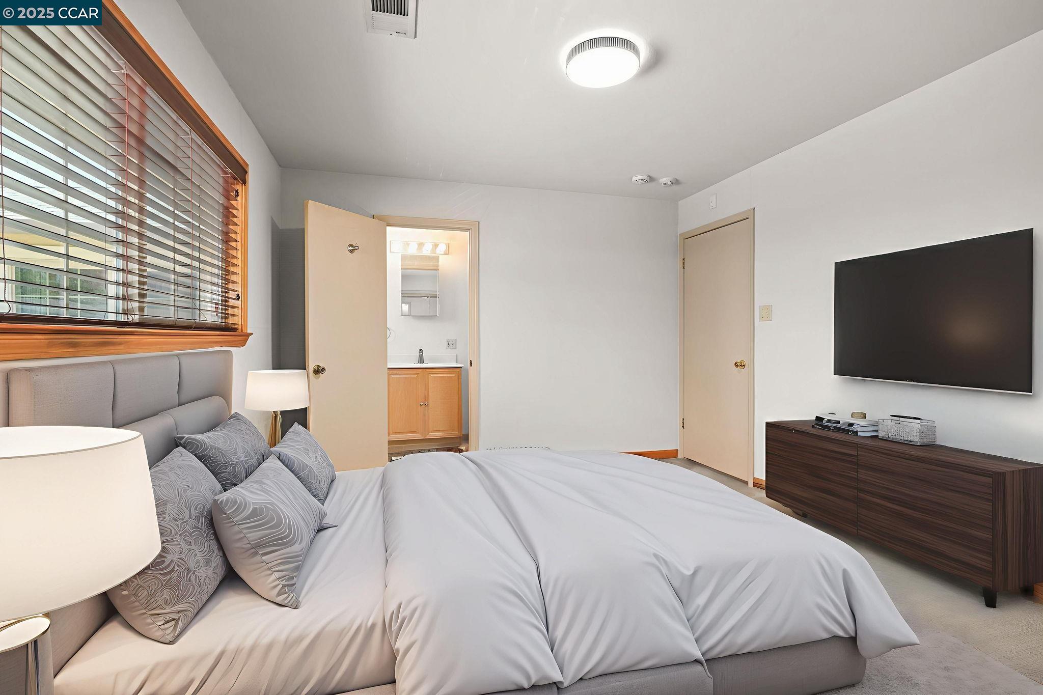 Detail Gallery Image 17 of 33 For 928 Sassel Ave, Concord,  CA 94518 - 4 Beds | 2 Baths