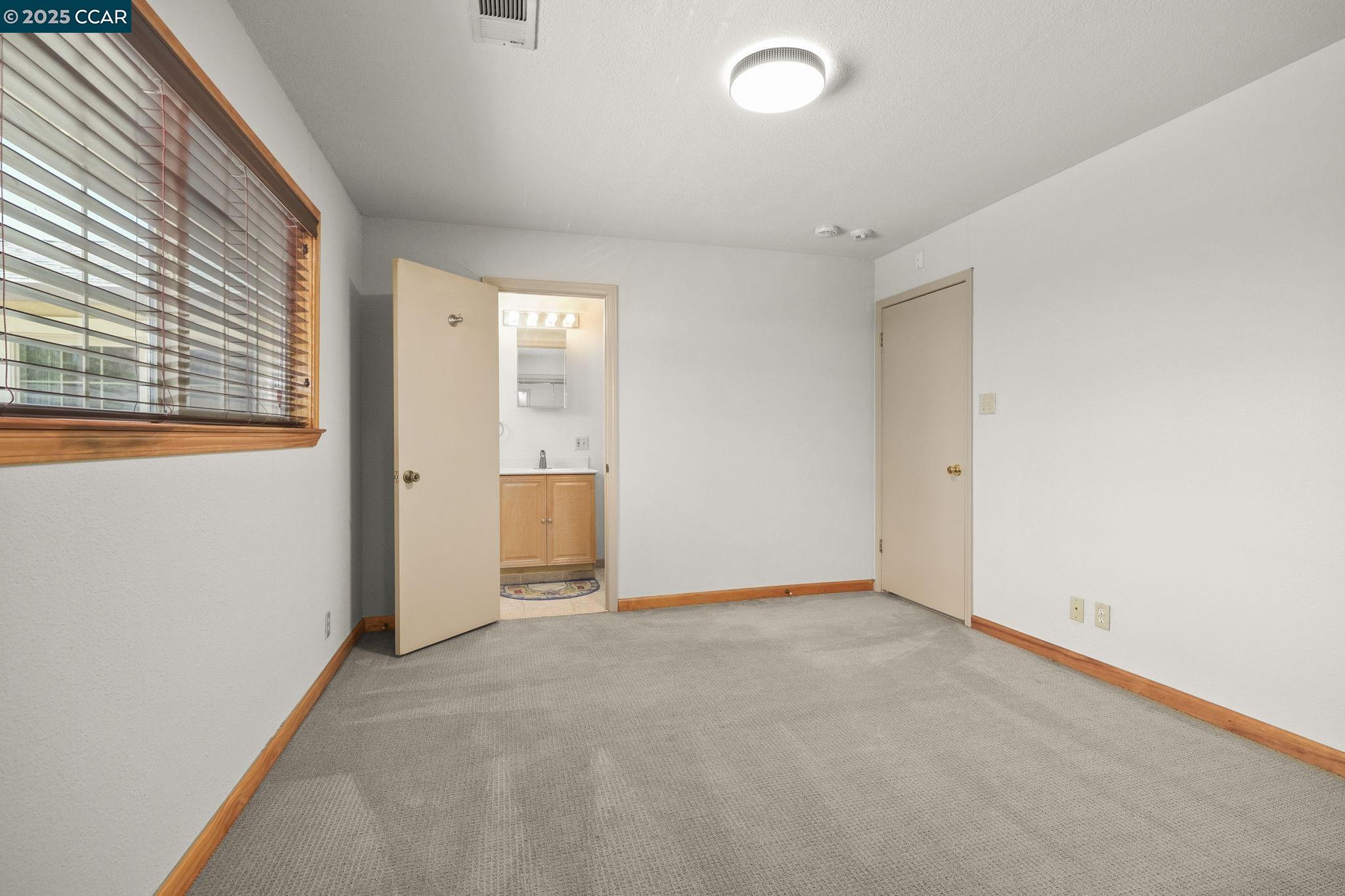 Detail Gallery Image 17 of 33 For 928 Sassel Ave, Concord,  CA 94518 - 4 Beds | 2 Baths
