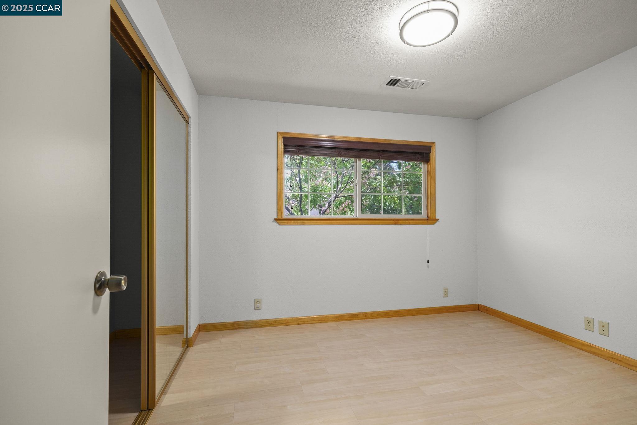 Detail Gallery Image 20 of 33 For 928 Sassel Ave, Concord,  CA 94518 - 4 Beds | 2 Baths