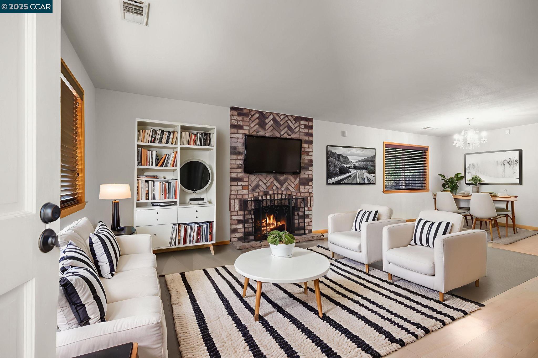 Detail Gallery Image 3 of 33 For 928 Sassel Ave, Concord,  CA 94518 - 4 Beds | 2 Baths