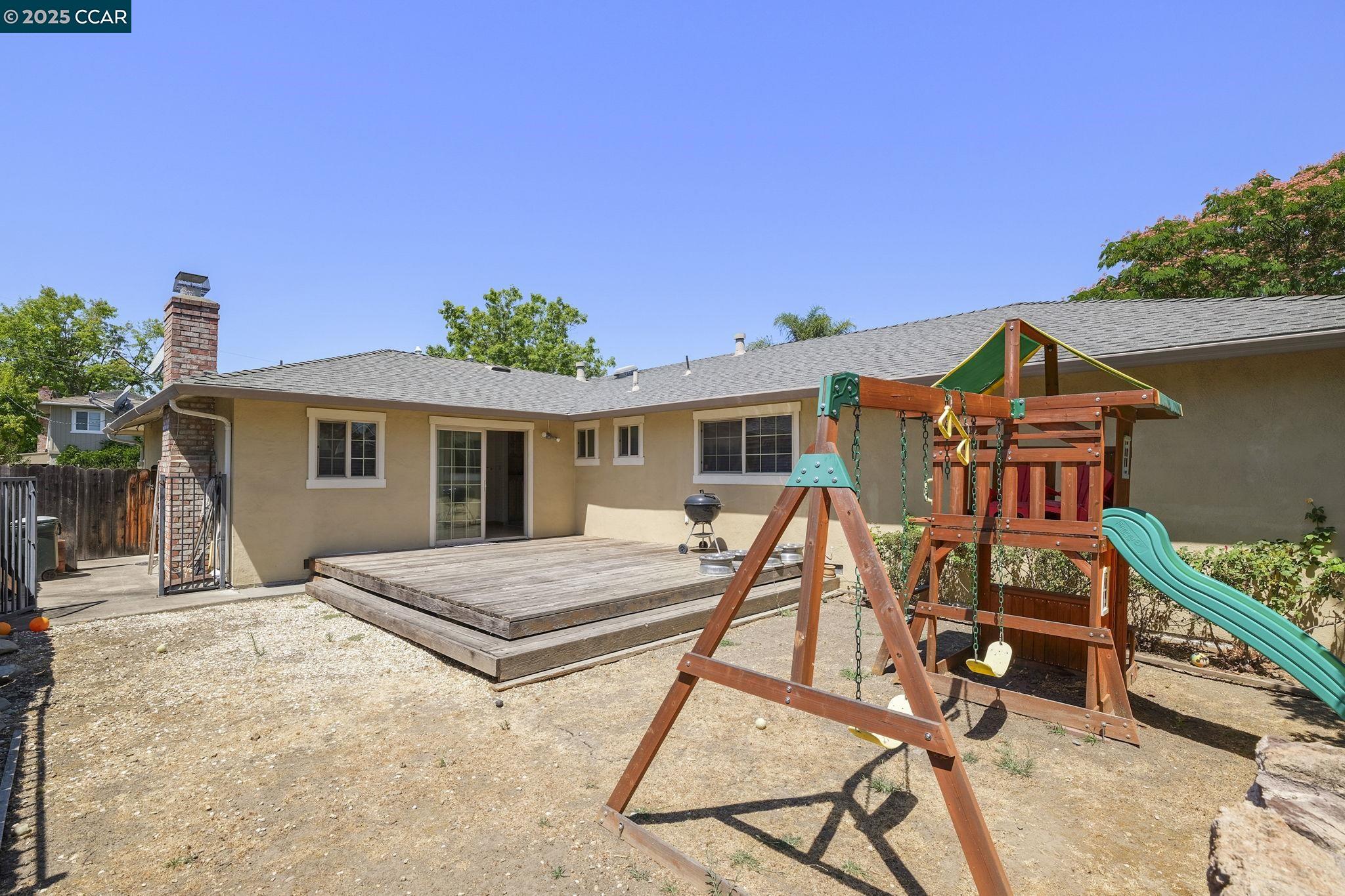 Detail Gallery Image 26 of 33 For 928 Sassel Ave, Concord,  CA 94518 - 4 Beds | 2 Baths