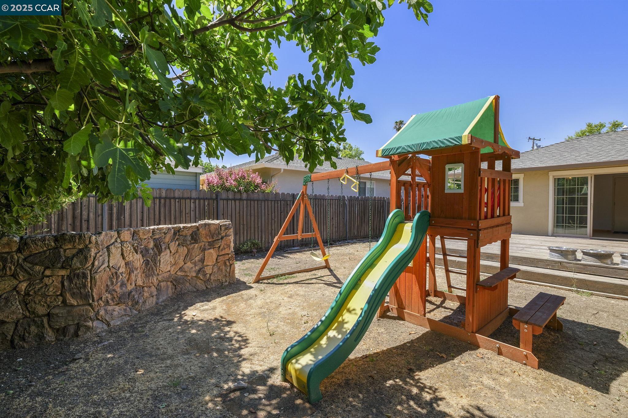 Detail Gallery Image 29 of 33 For 928 Sassel Ave, Concord,  CA 94518 - 4 Beds | 2 Baths