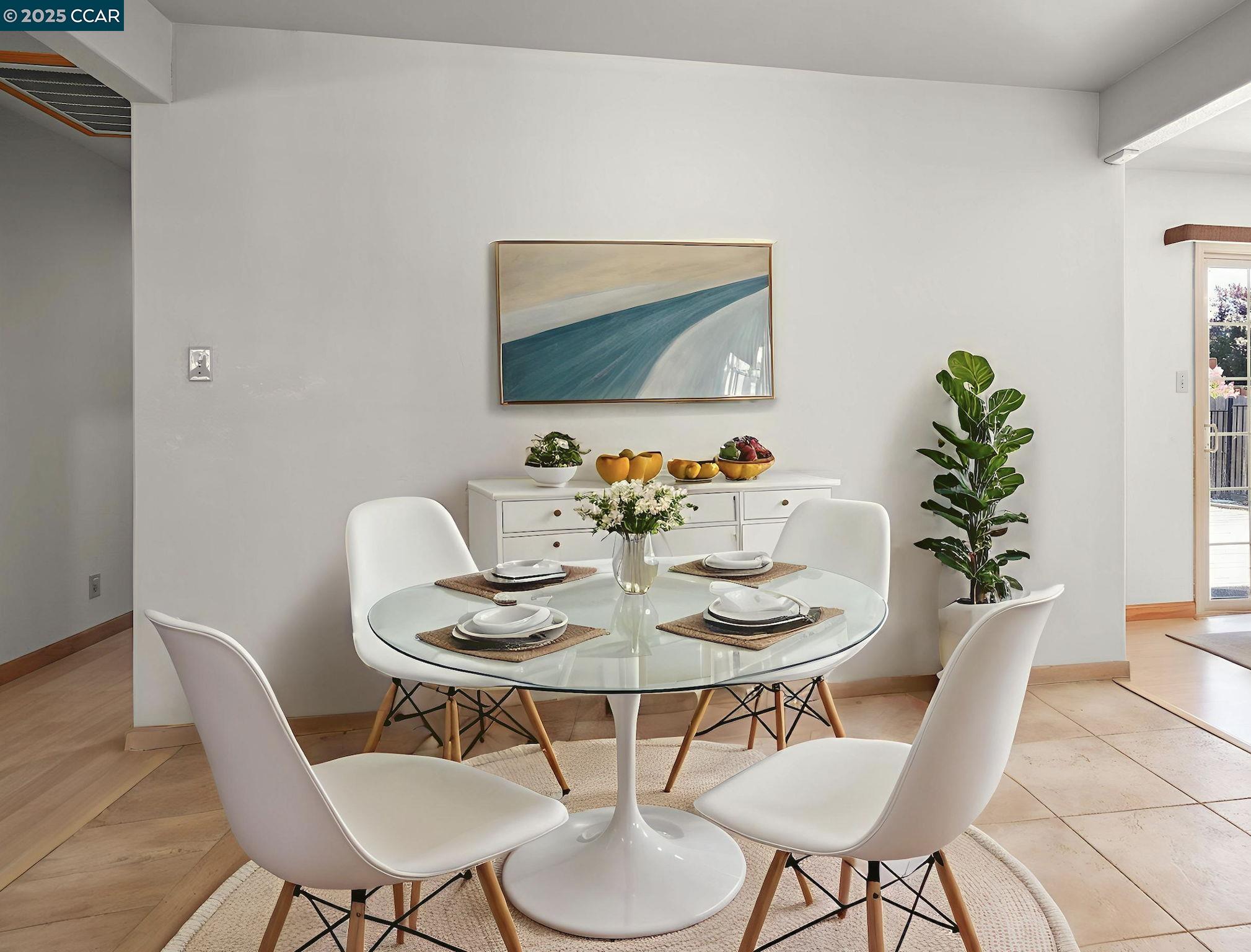 Detail Gallery Image 5 of 33 For 928 Sassel Ave, Concord,  CA 94518 - 4 Beds | 2 Baths