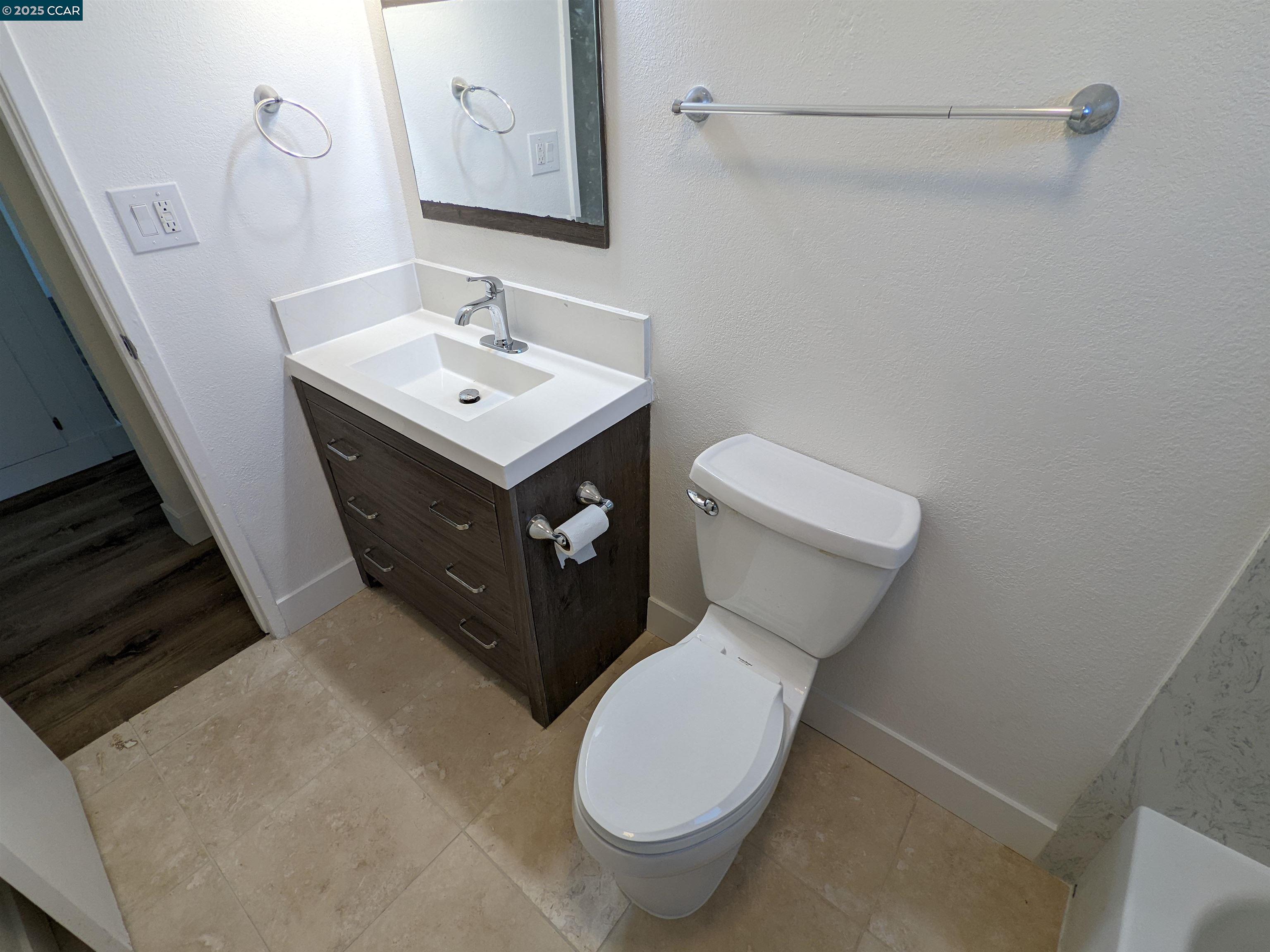 Detail Gallery Image 10 of 15 For 2008 Marin St a,  Vallejo,  CA 94590 - 2 Beds | 1 Baths