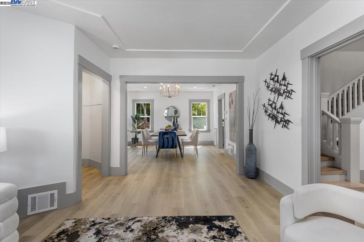 Detail Gallery Image 20 of 60 For 689 Santa Ray Ave, Oakland,  CA 94610 - 4 Beds | 3/1 Baths