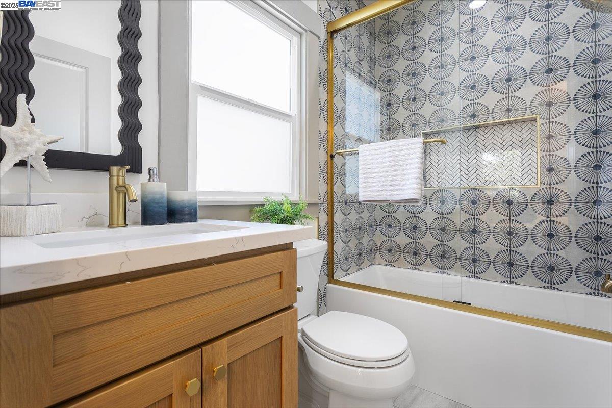 Detail Gallery Image 22 of 60 For 689 Santa Ray Ave, Oakland,  CA 94610 - 4 Beds | 3/1 Baths