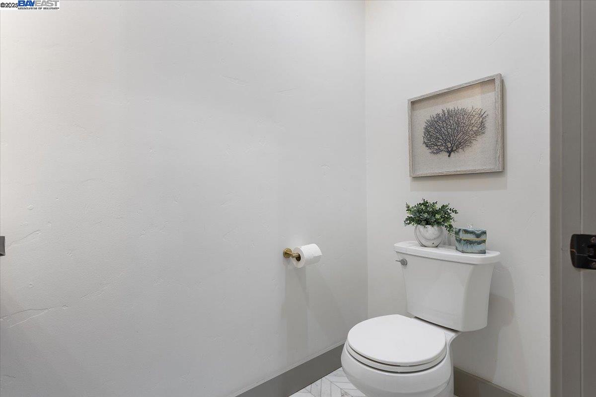 Detail Gallery Image 28 of 60 For 689 Santa Ray Ave, Oakland,  CA 94610 - 4 Beds | 3/1 Baths