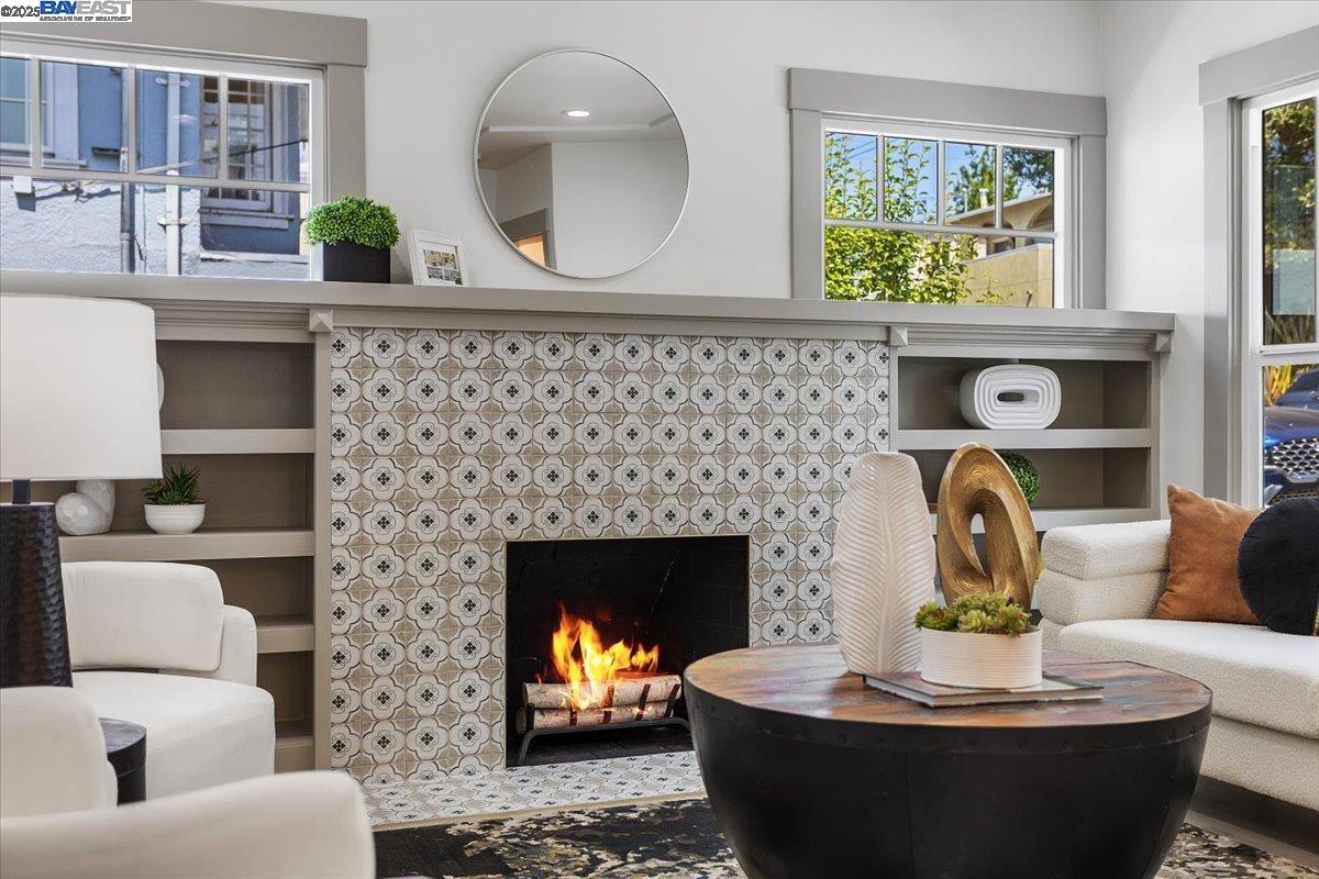 Detail Gallery Image 4 of 60 For 689 Santa Ray Ave, Oakland,  CA 94610 - 4 Beds | 3/1 Baths