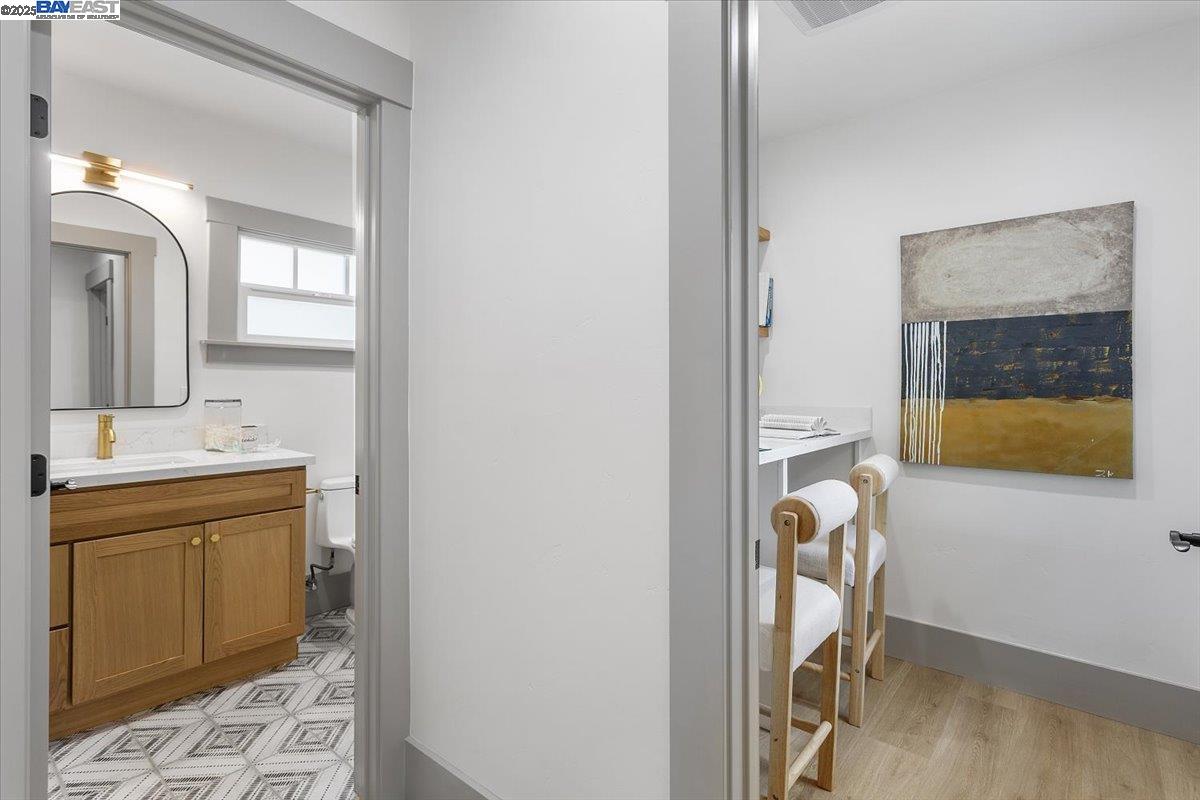 Detail Gallery Image 32 of 60 For 689 Santa Ray Ave, Oakland,  CA 94610 - 4 Beds | 3/1 Baths