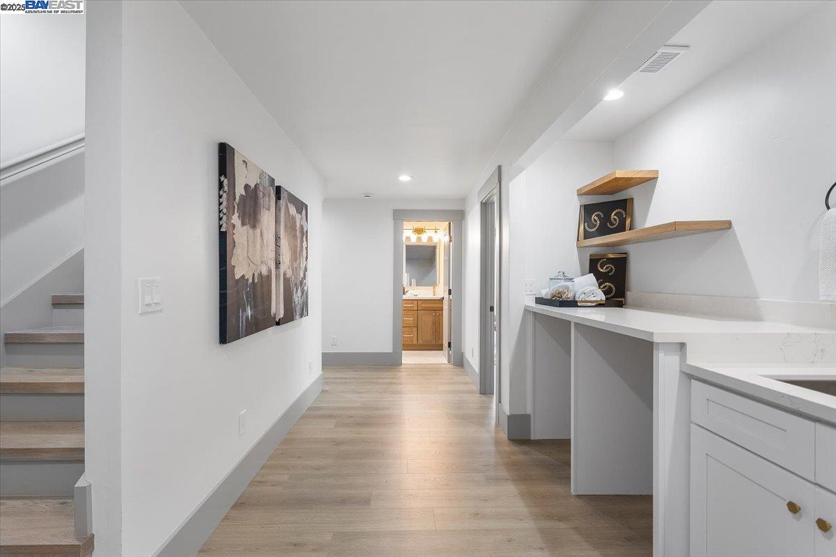 Detail Gallery Image 35 of 60 For 689 Santa Ray Ave, Oakland,  CA 94610 - 4 Beds | 3/1 Baths