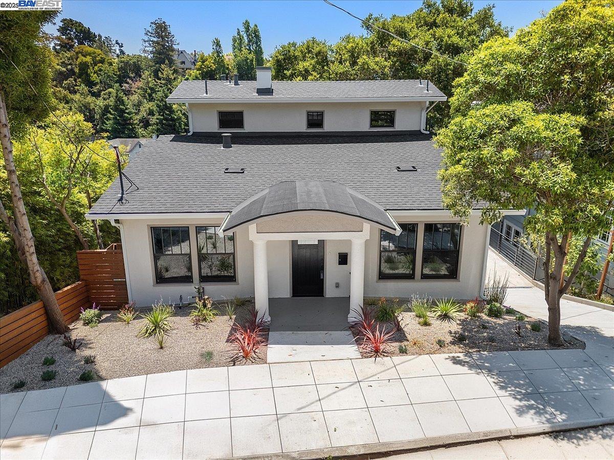 Detail Gallery Image 52 of 60 For 689 Santa Ray Ave, Oakland,  CA 94610 - 4 Beds | 3/1 Baths