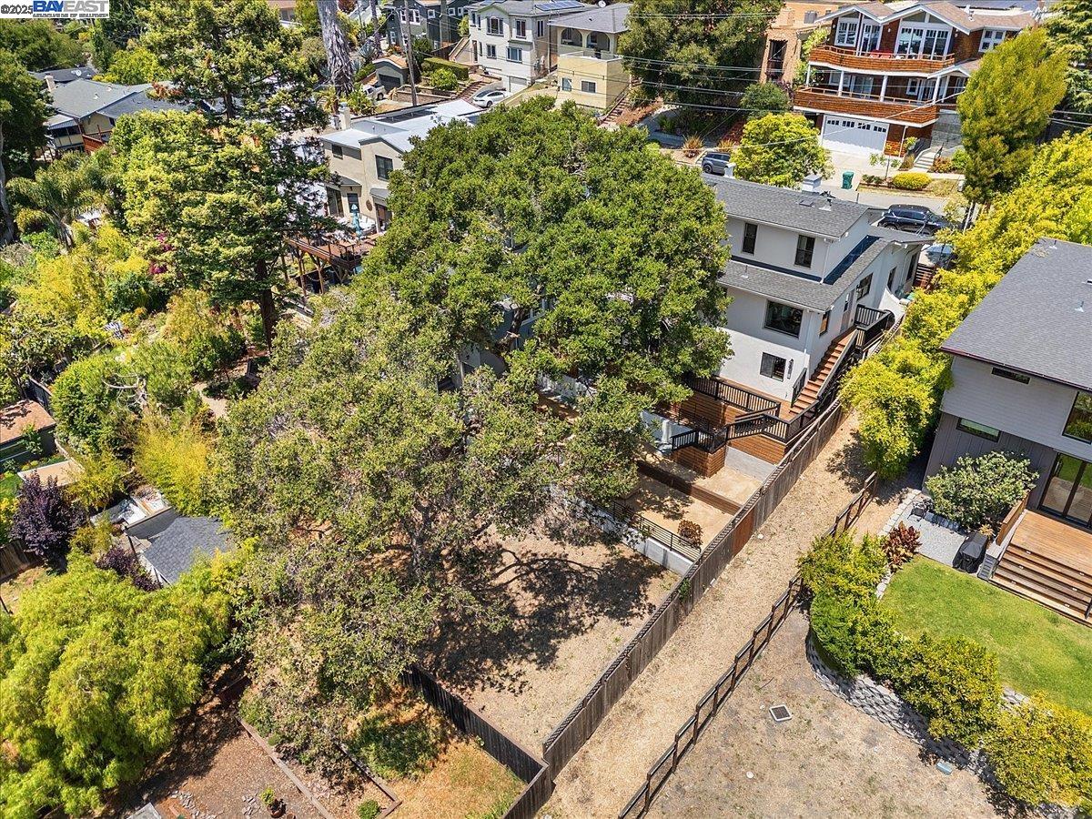 Detail Gallery Image 54 of 60 For 689 Santa Ray Ave, Oakland,  CA 94610 - 4 Beds | 3/1 Baths