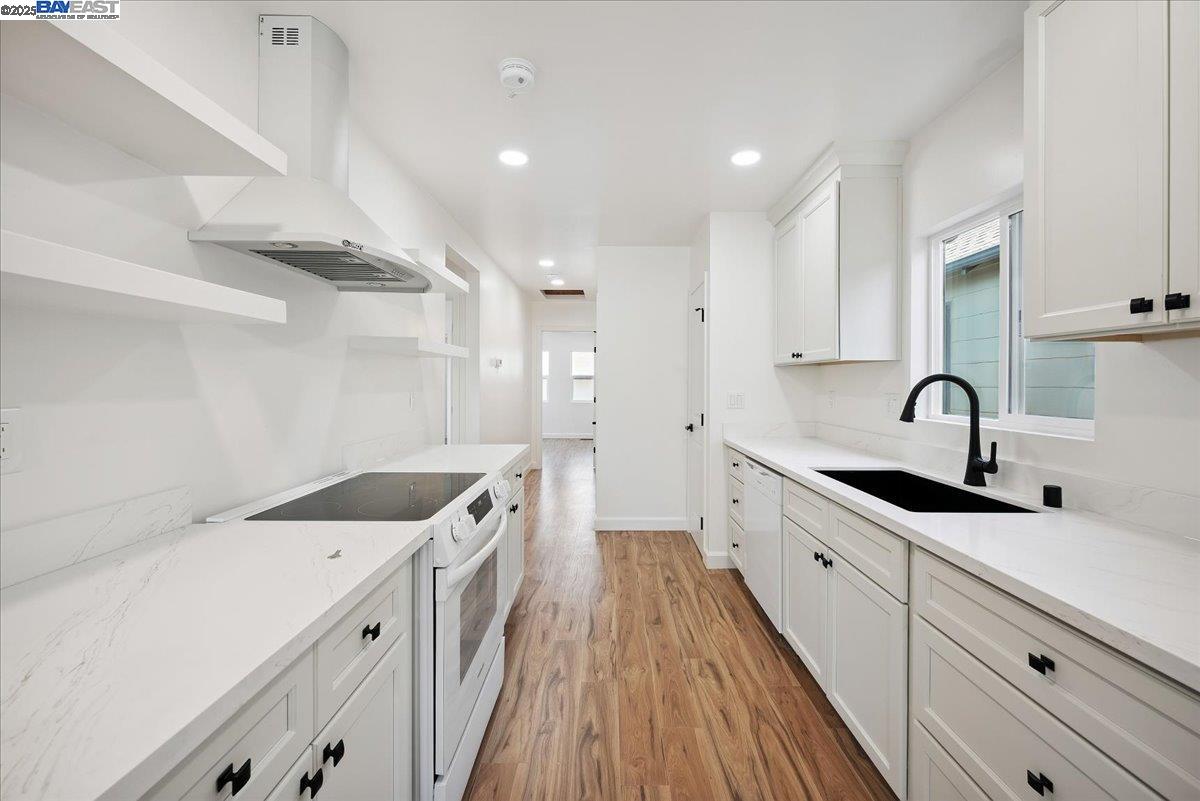 Detail Gallery Image 12 of 52 For 917 Channing Way, Berkeley,  CA 94710 - 5 Beds | 3 Baths