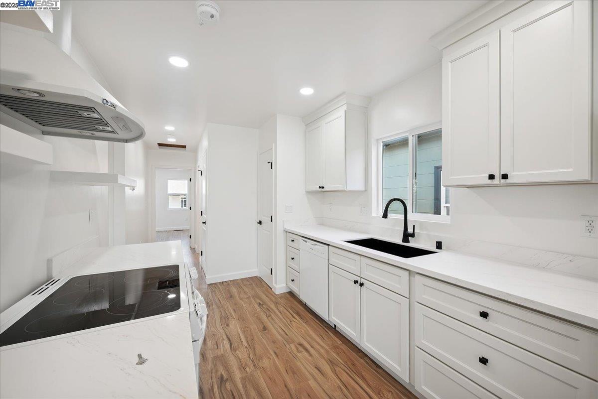 Detail Gallery Image 13 of 52 For 917 Channing Way, Berkeley,  CA 94710 - 5 Beds | 3 Baths