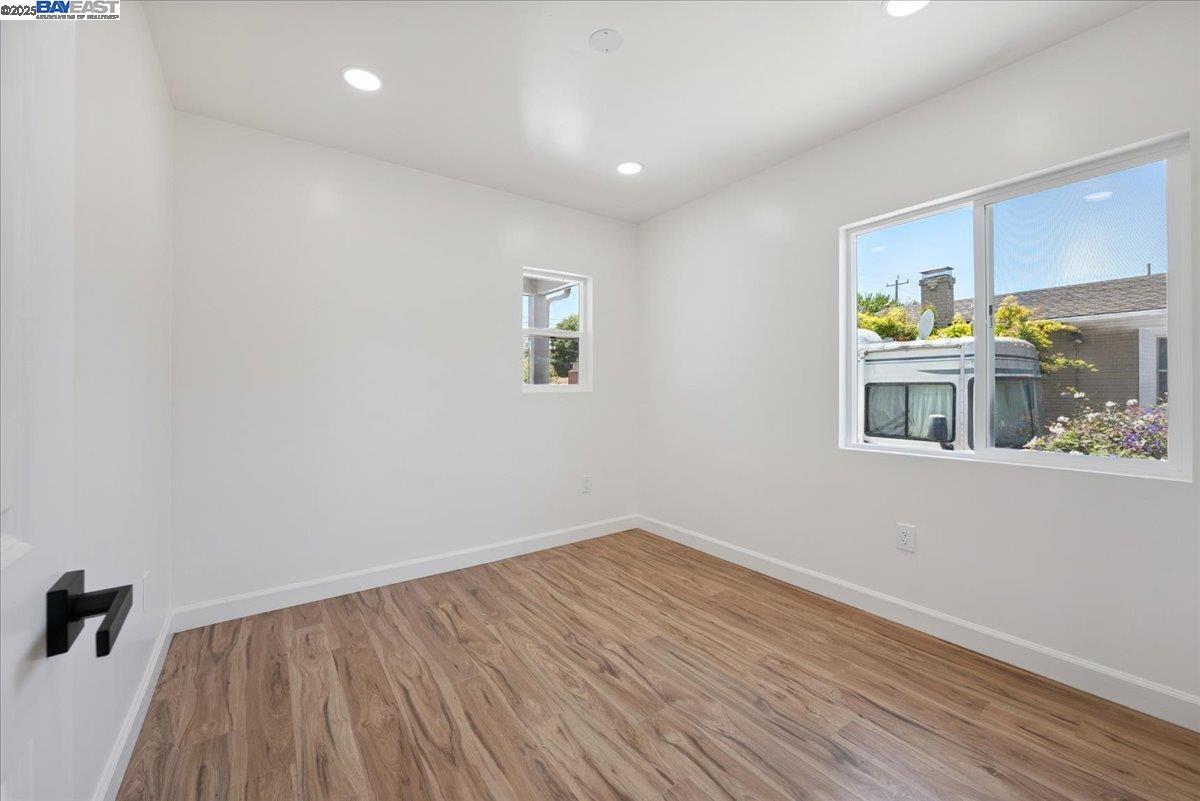 Detail Gallery Image 22 of 52 For 917 Channing Way, Berkeley,  CA 94710 - 5 Beds | 3 Baths