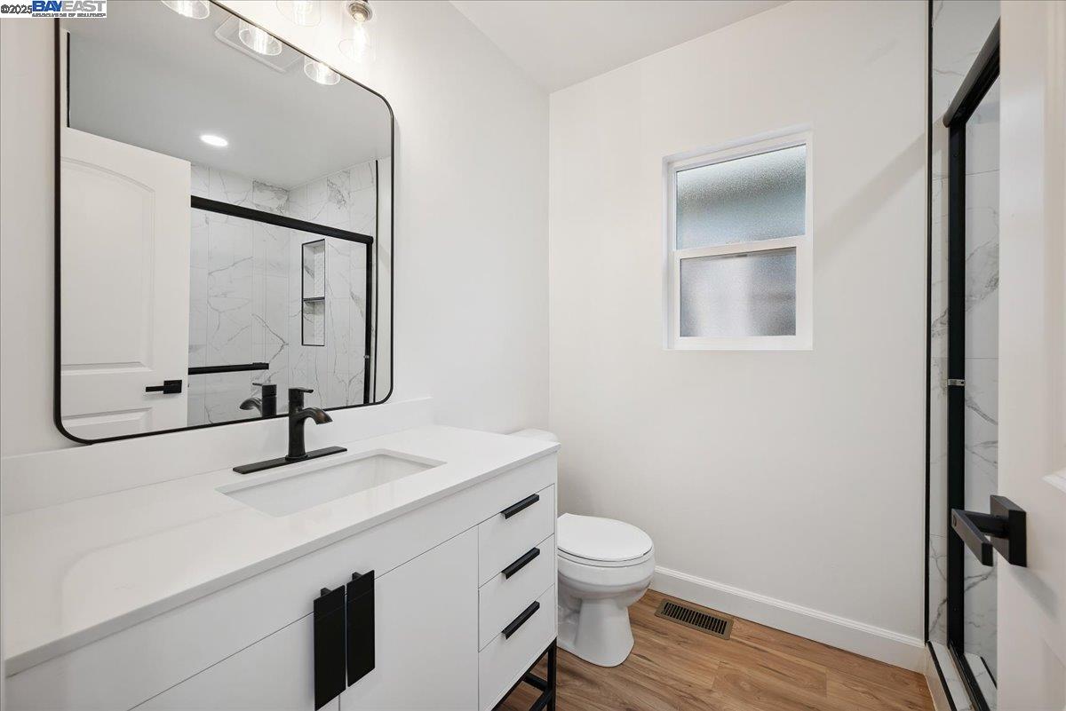 Detail Gallery Image 25 of 52 For 917 Channing Way, Berkeley,  CA 94710 - 5 Beds | 3 Baths