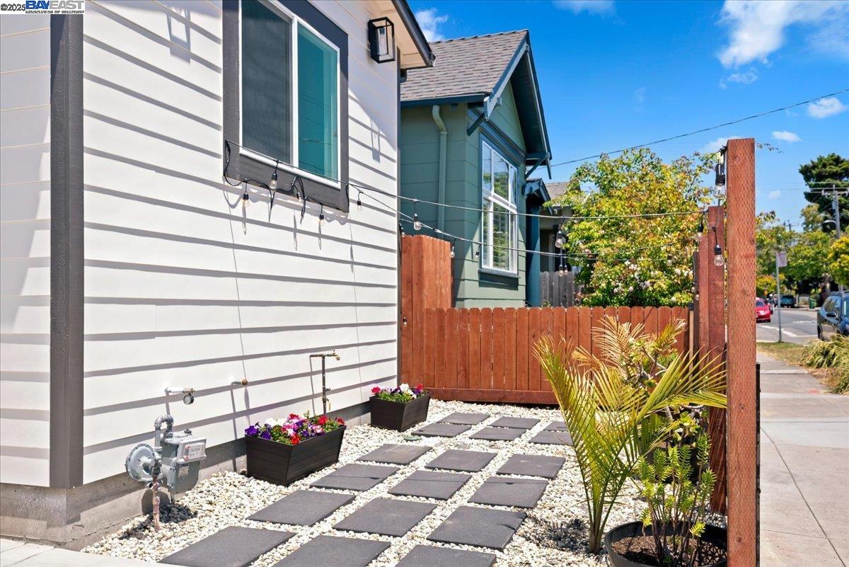 Detail Gallery Image 6 of 52 For 917 Channing Way, Berkeley,  CA 94710 - 5 Beds | 3 Baths