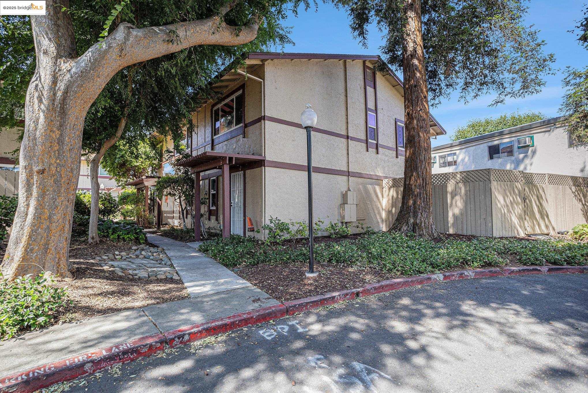 Photo #2: 41102776 Listing 