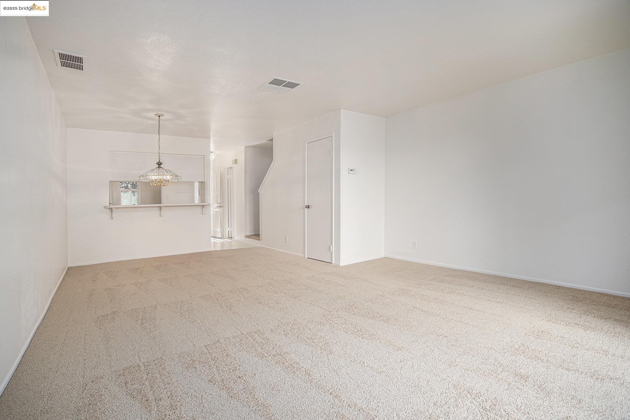 Photo #15: 41102776 Listing: Photo #15