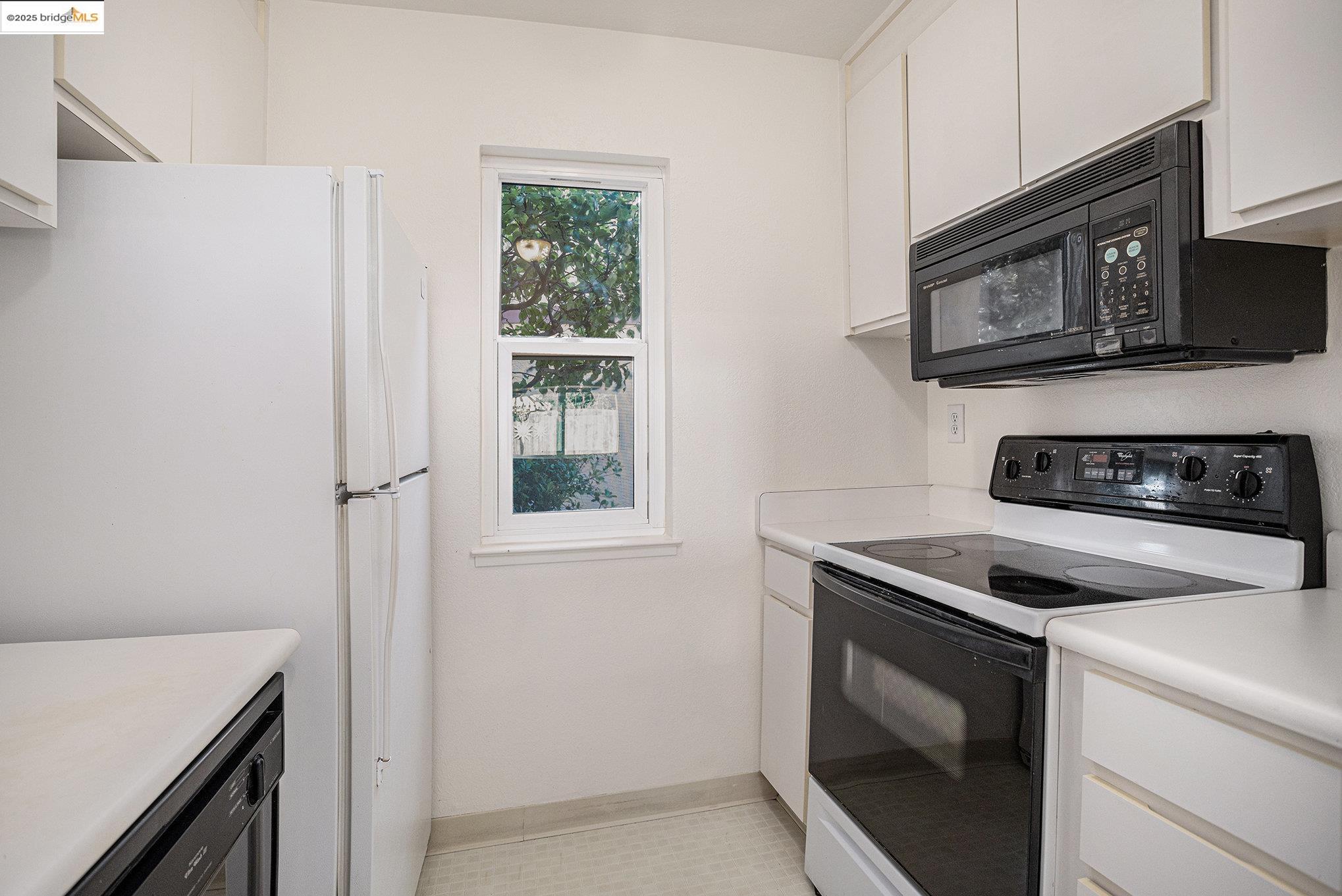 Photo #17: 41102776 Listing: Photo #17