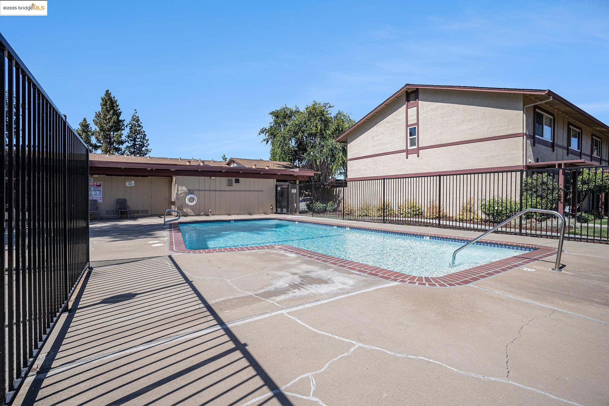 Photo #32: 41102776 Listing: Photo #32