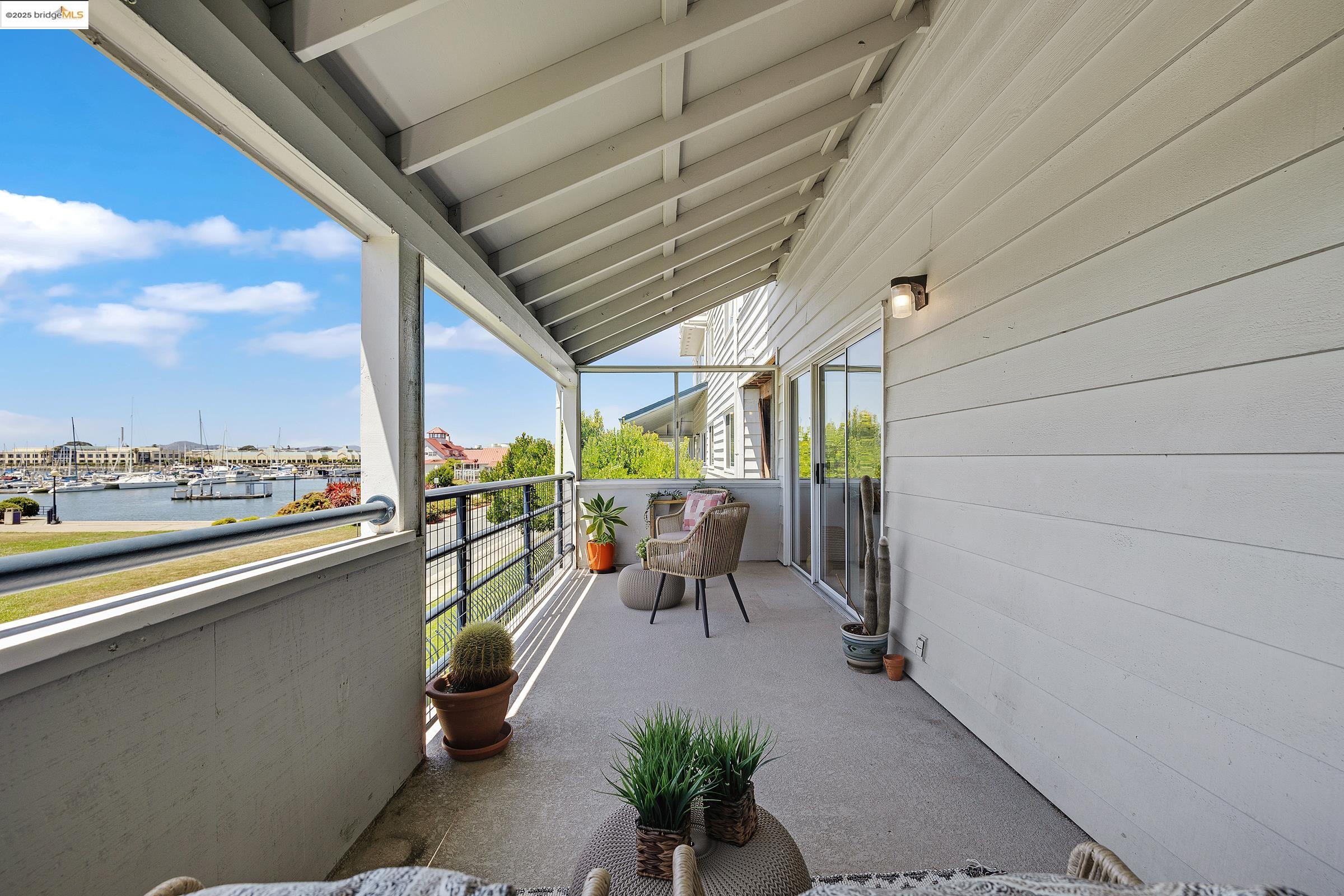 1205 Melville Sq 209