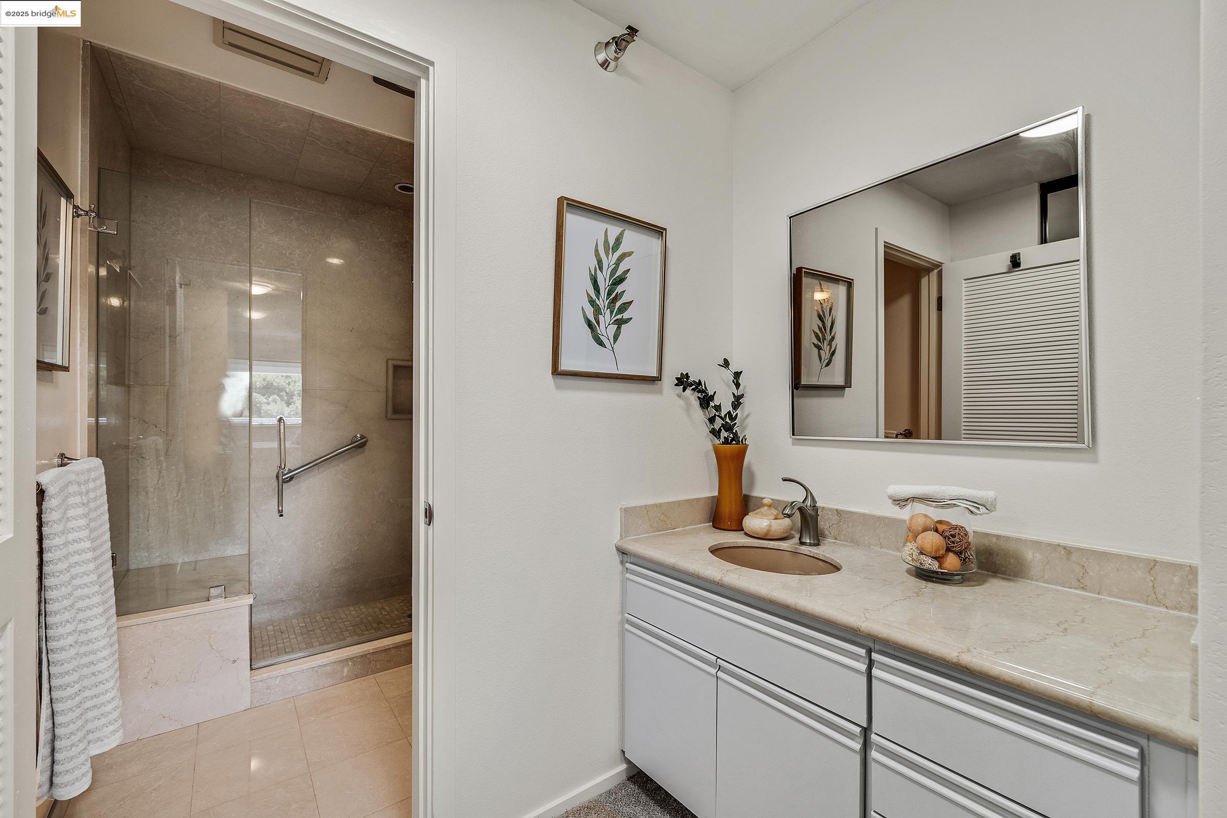 1205 Melville Sq 209