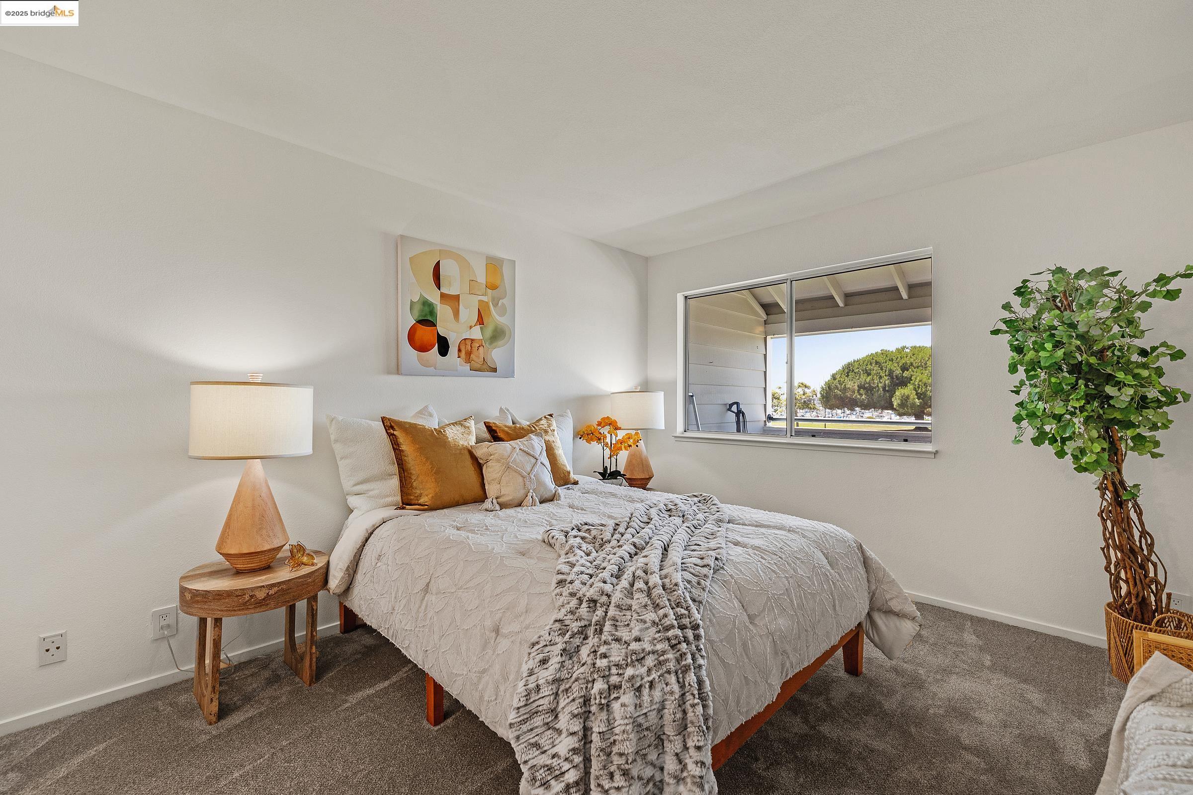 1205 Melville Sq 209