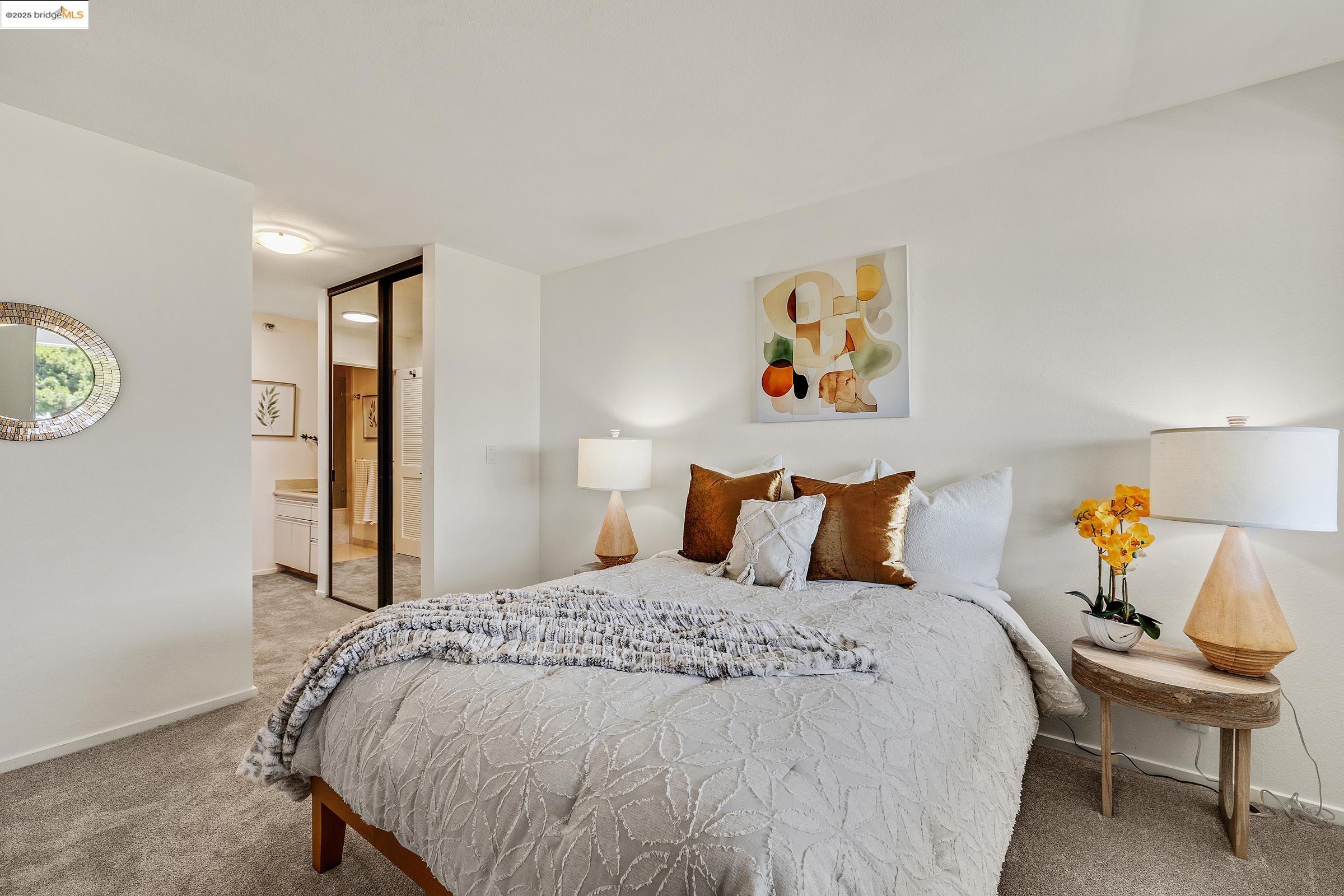 1205 Melville Sq 209