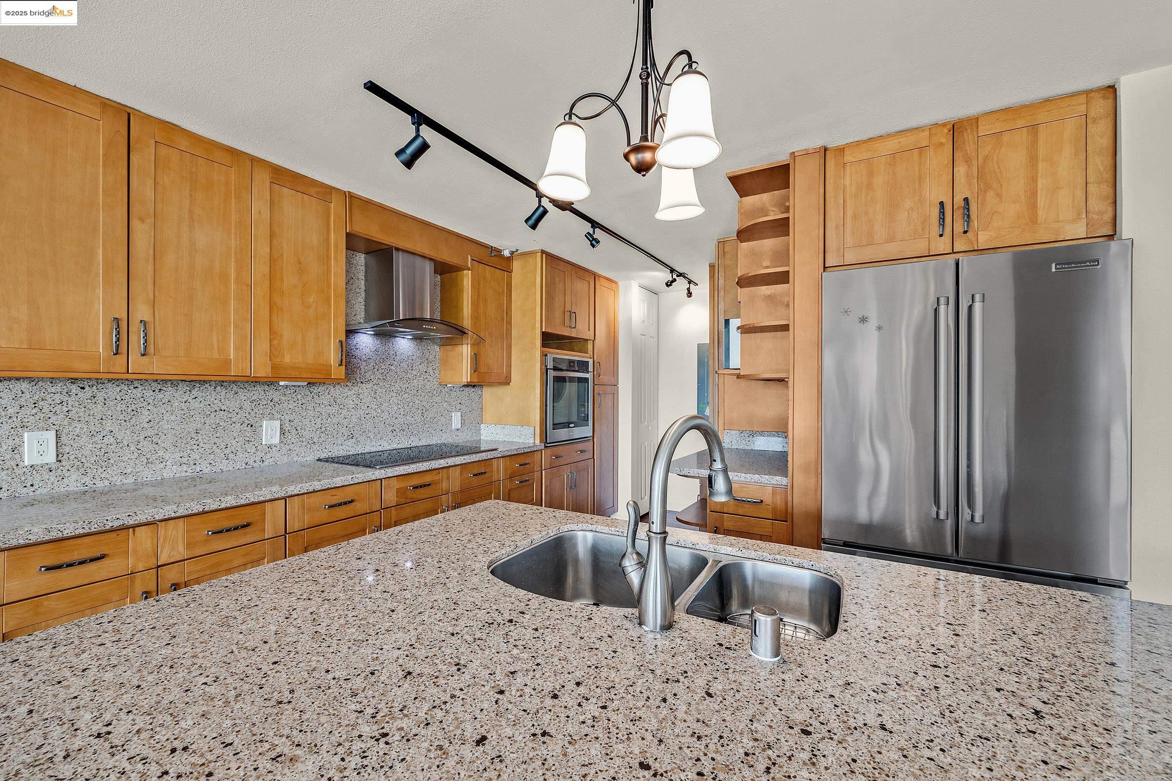 1205 Melville Sq 206