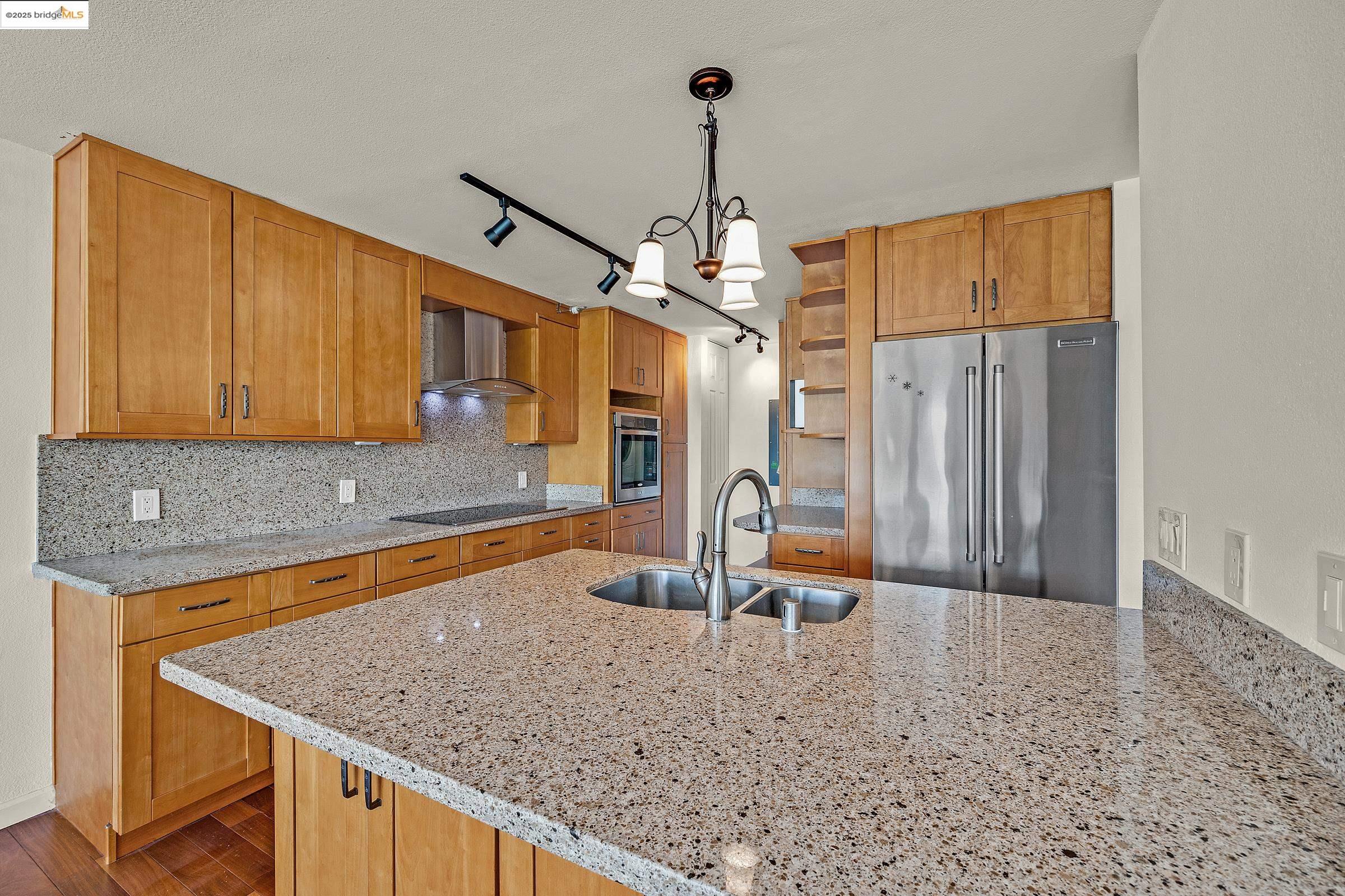 1205 Melville Sq 206