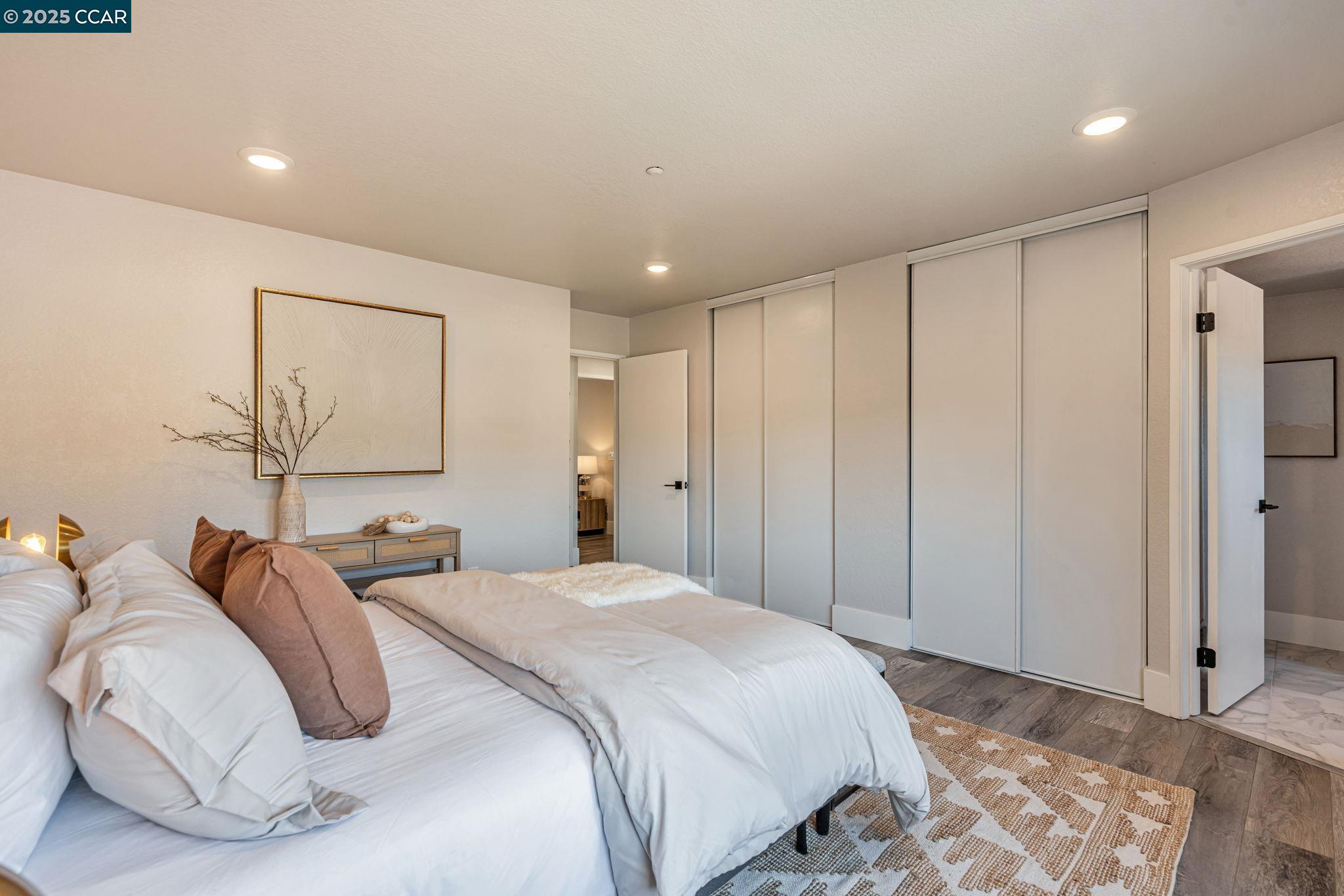 Detail Gallery Image 13 of 22 For 362 Columbia Cir, Benicia,  CA 94510 - 2 Beds | 2/1 Baths