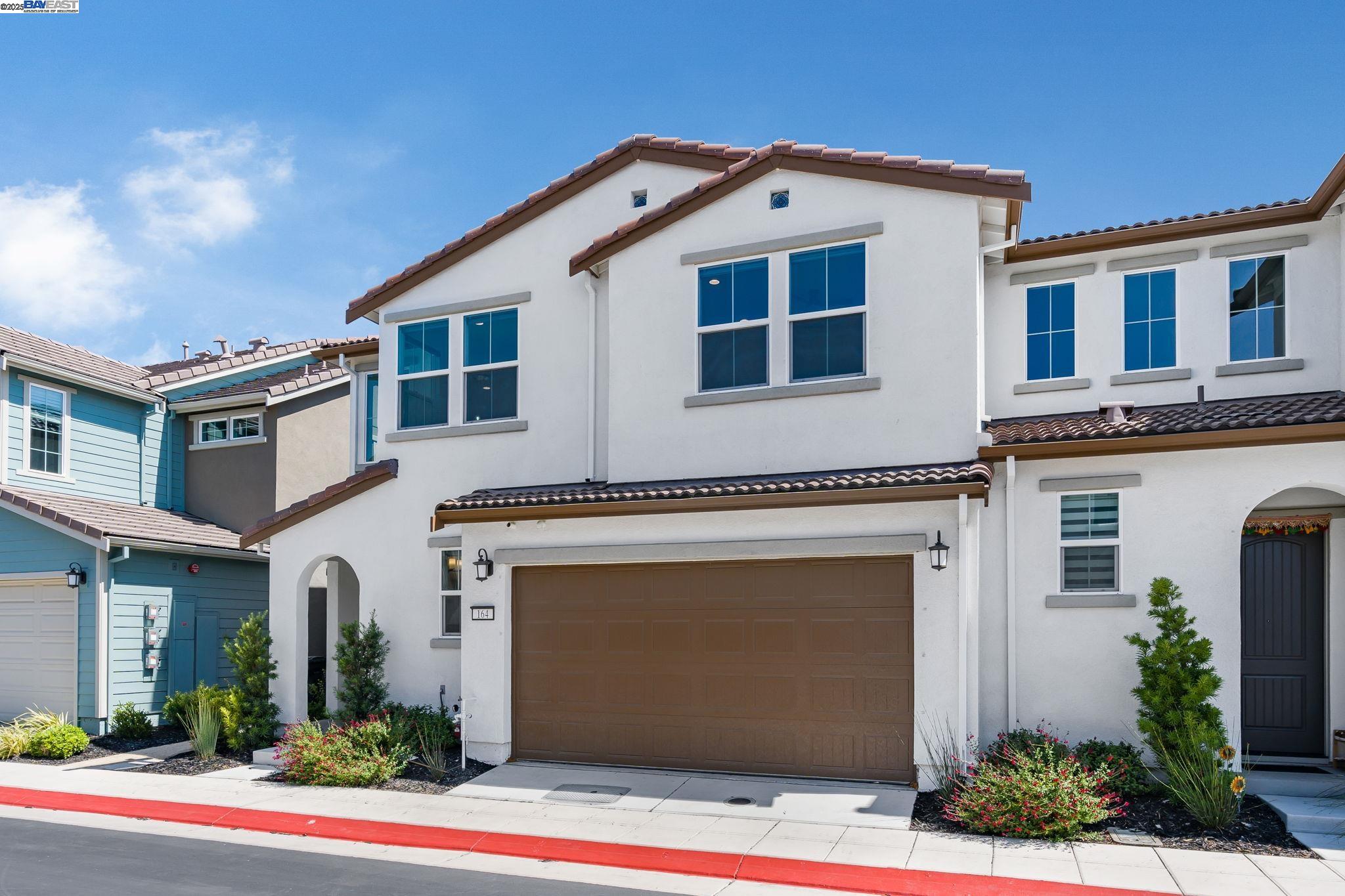 Detail Gallery Image 3 of 45 For 164 E Calder Dr, Mountain House,  CA 95391 - 3 Beds | 2/1 Baths