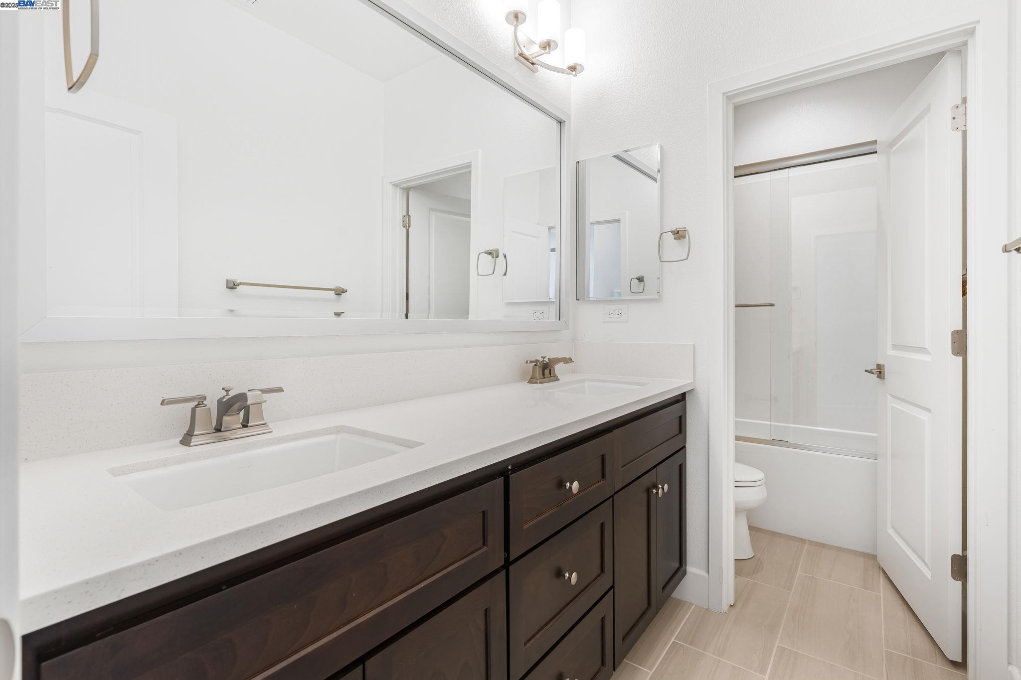Detail Gallery Image 31 of 45 For 164 E Calder Dr, Mountain House,  CA 95391 - 3 Beds | 2/1 Baths